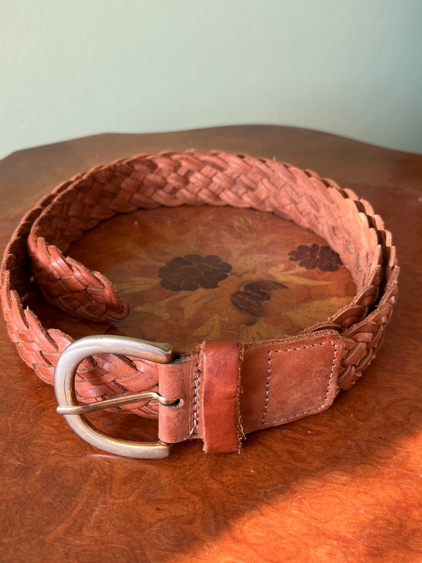 Cintura in pelle intrecciata cognac