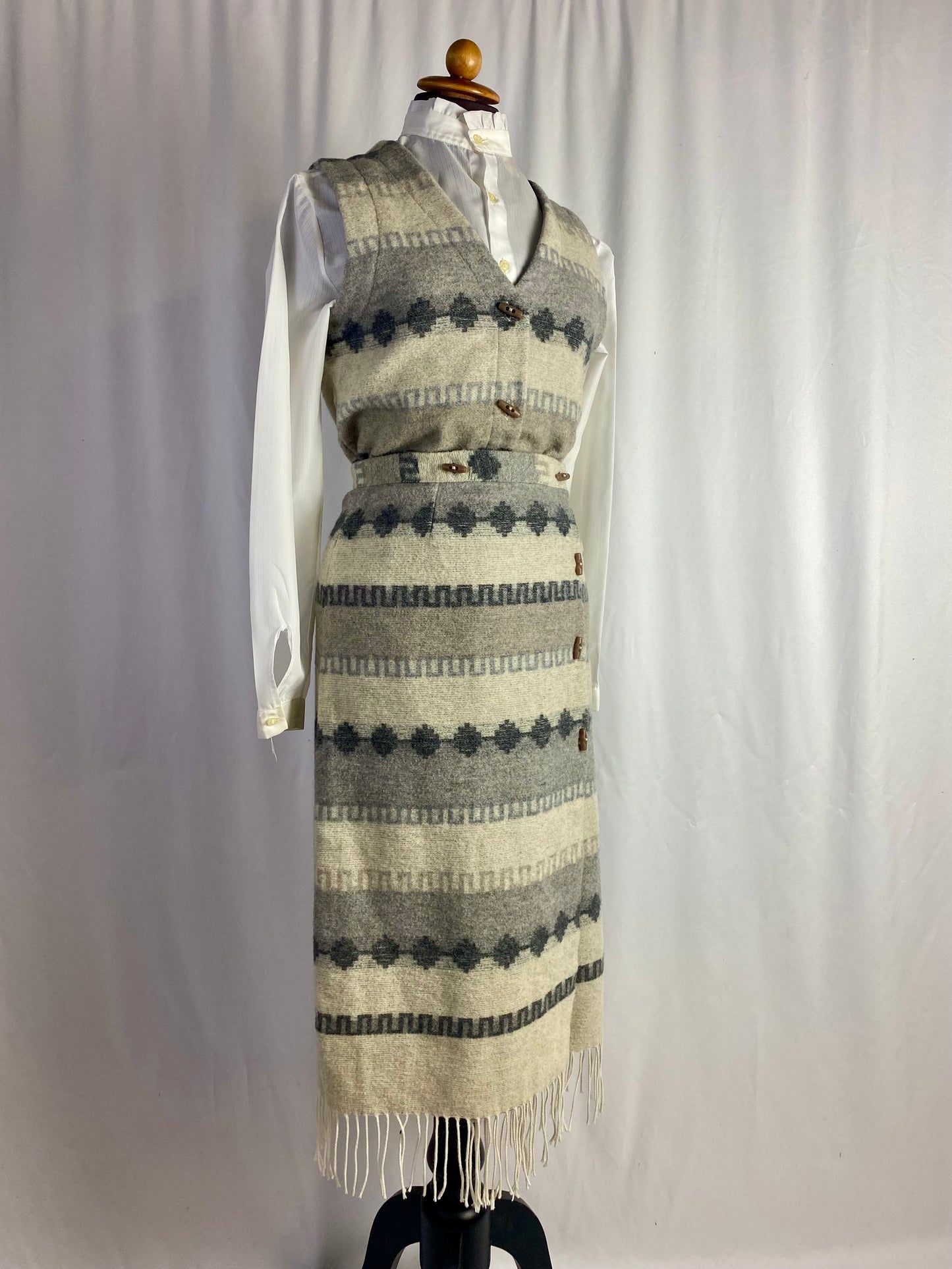 Completo gilet + gonna con frange - TG. 38/40