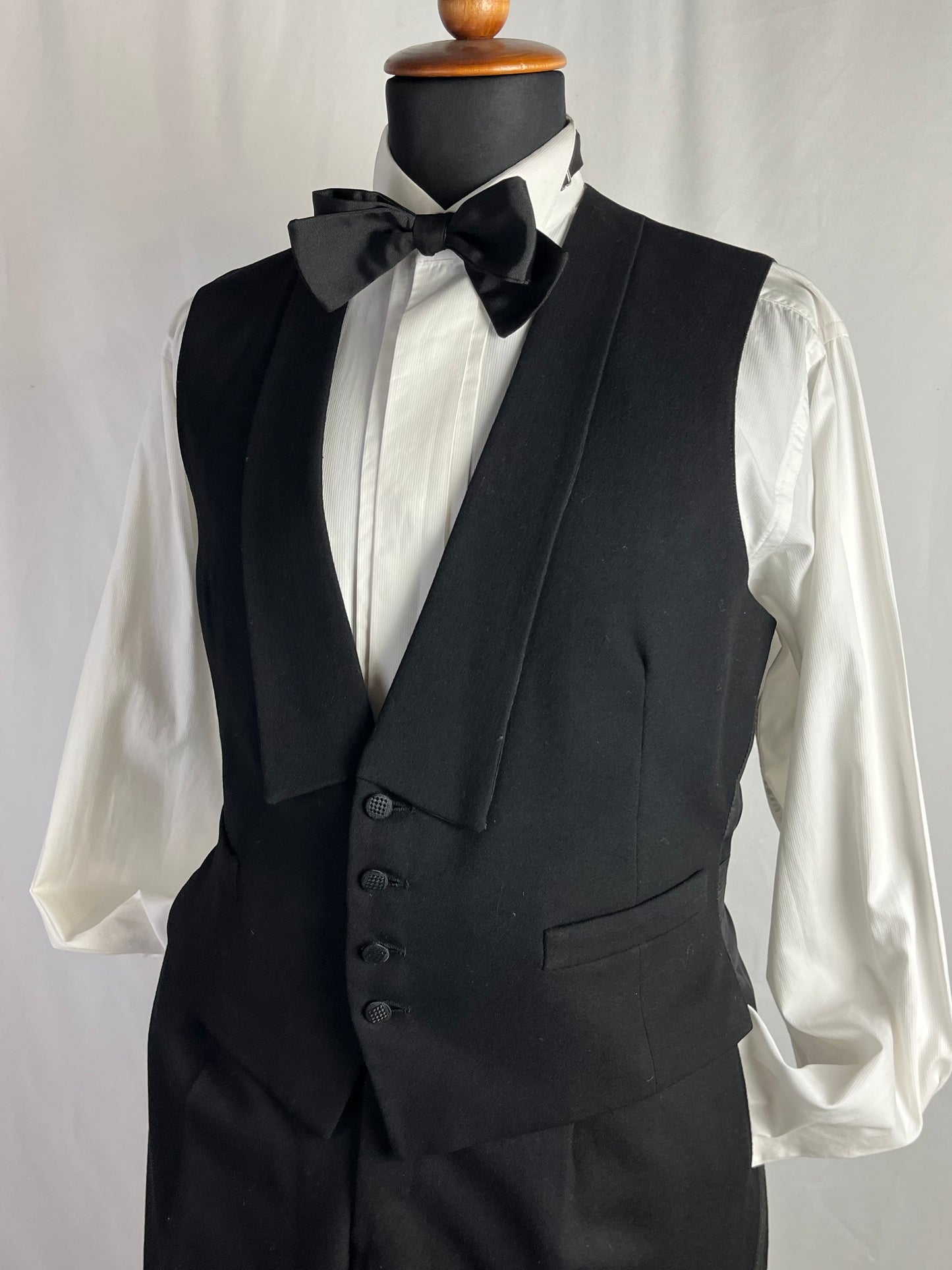 Smoking sartoriale tre pezzi anni ‘40 tg. 54-56