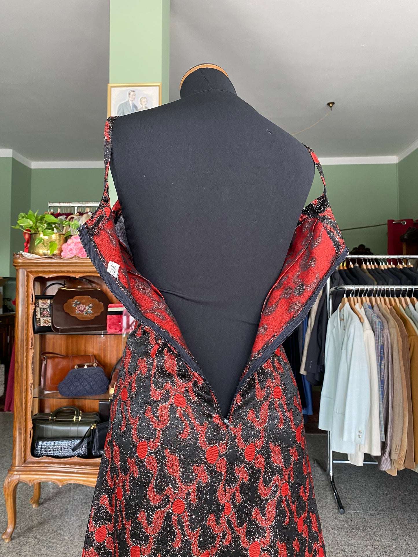 Maxi dress anni ‘70 in broccato rosso e nero - TG. 38