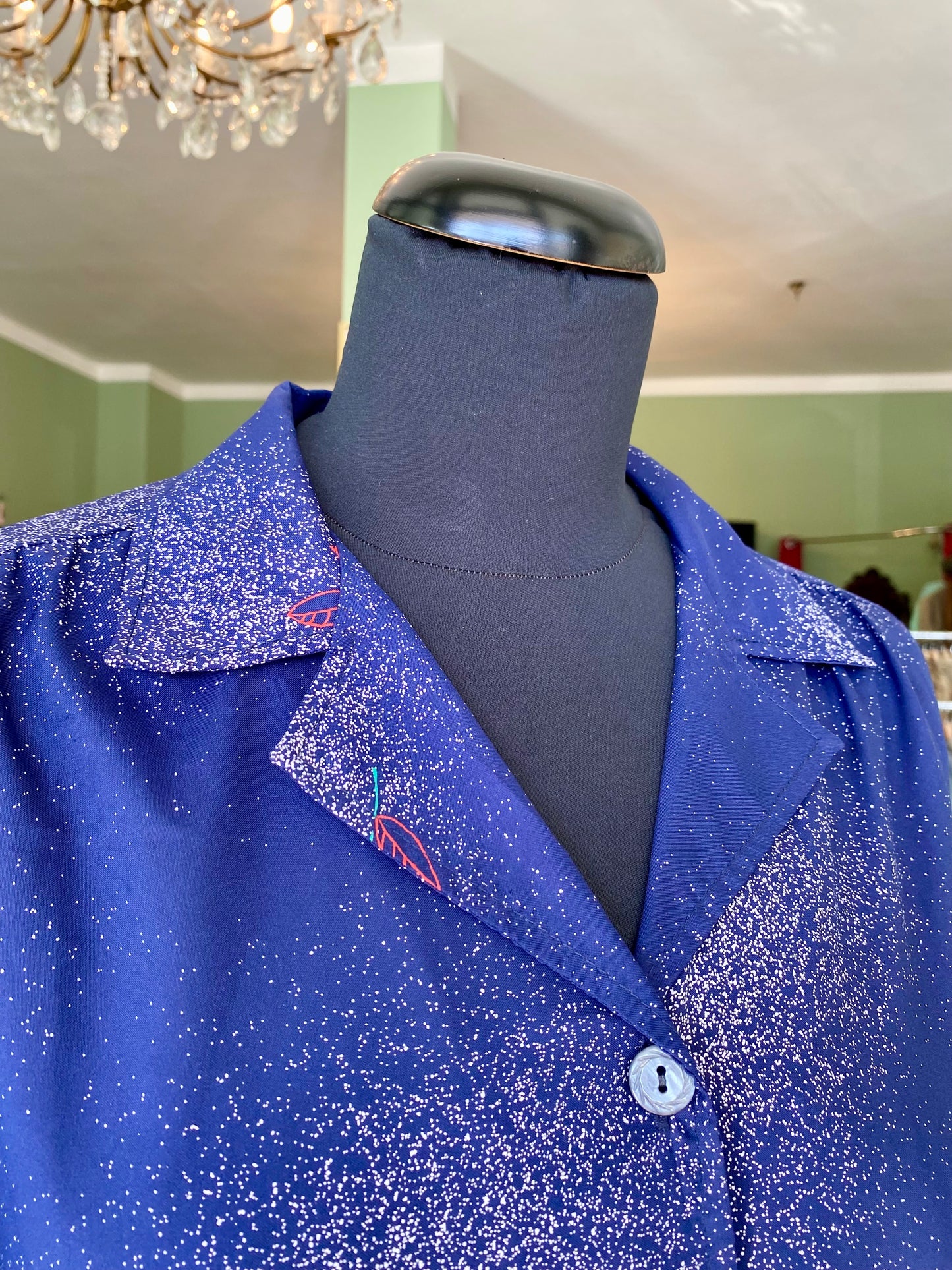 Abito anni ‘70 blu con fiori rossi - TG. 44/46