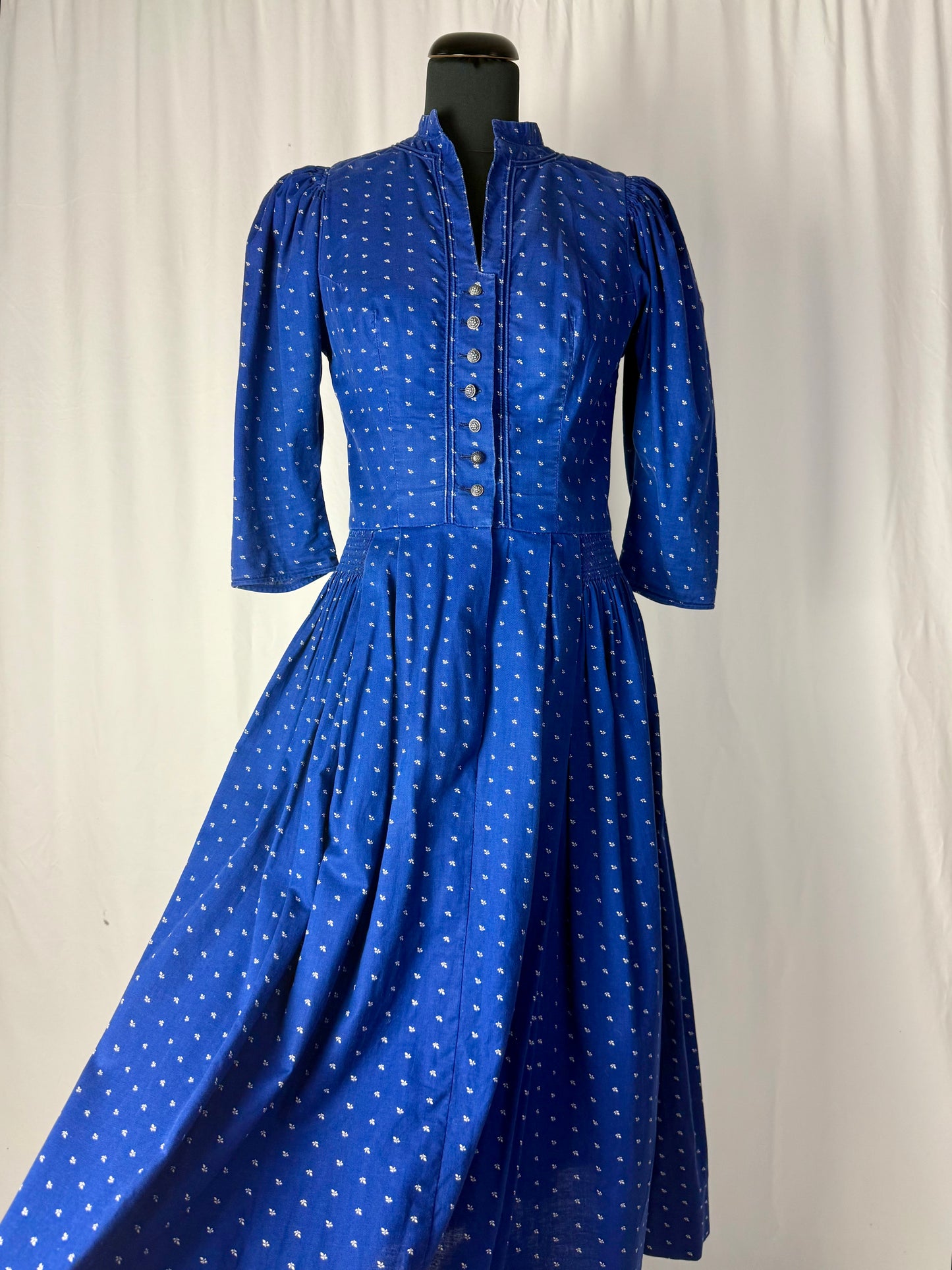 Abito tirolese blu romantico - TG. 40