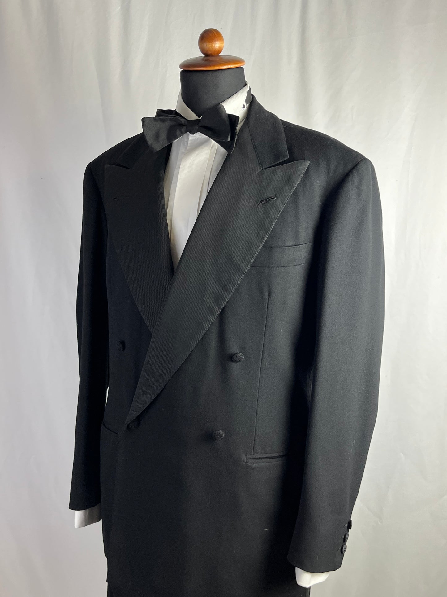 Smoking sartoriale tre pezzi anni ‘40 tg. 54-56