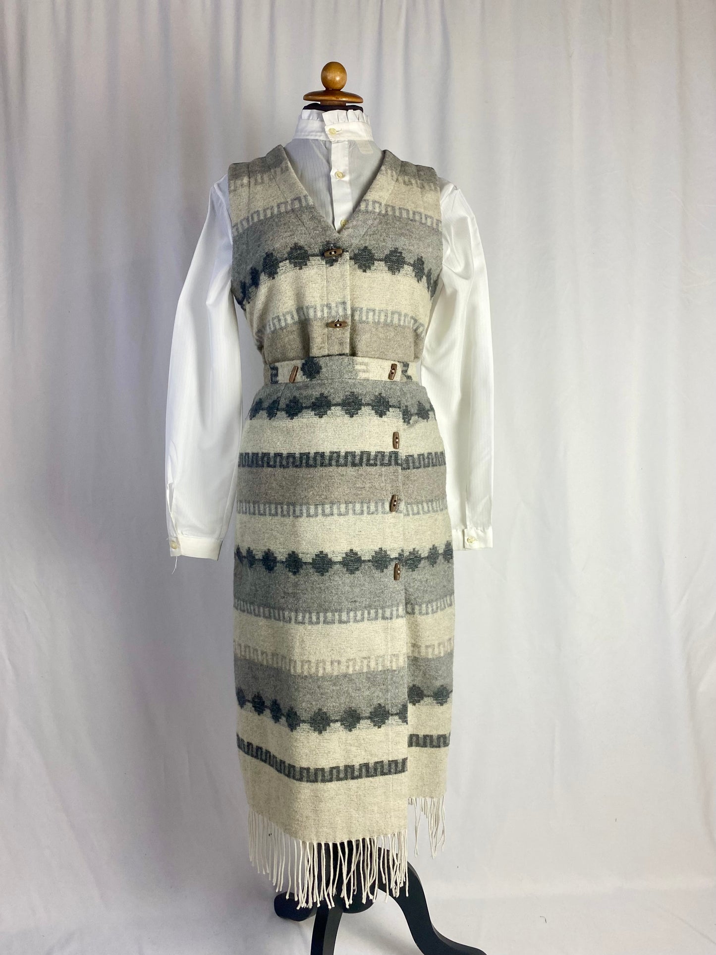 Completo gilet + gonna con frange - TG. 38/40