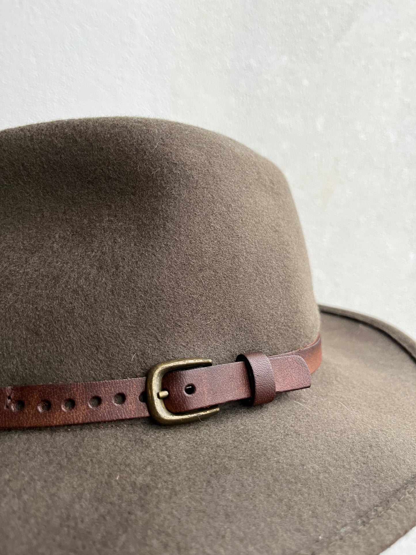 Cappello anni ‘90 tortora
