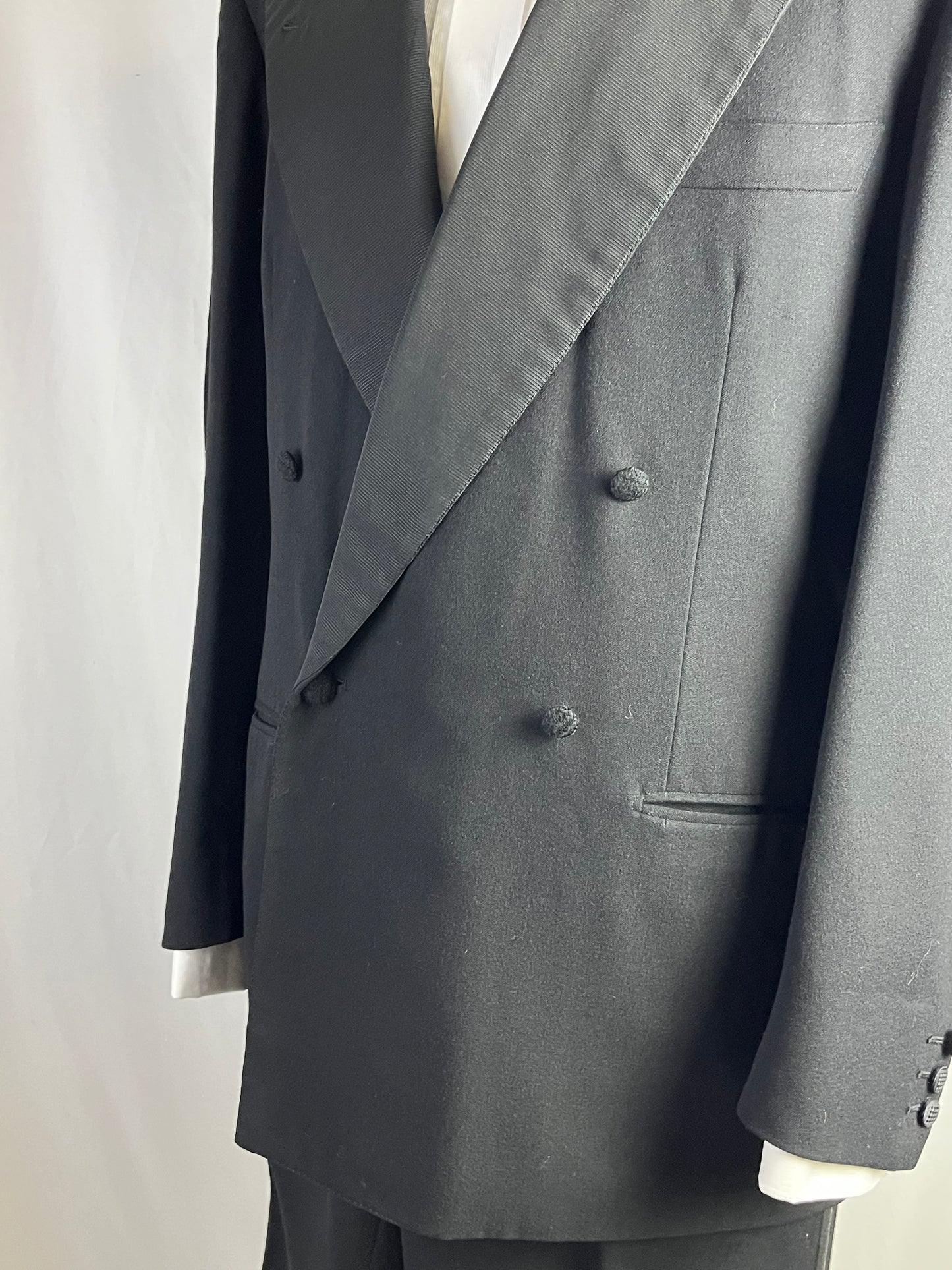 Smoking sartoriale tre pezzi anni ‘40 tg. 54-56