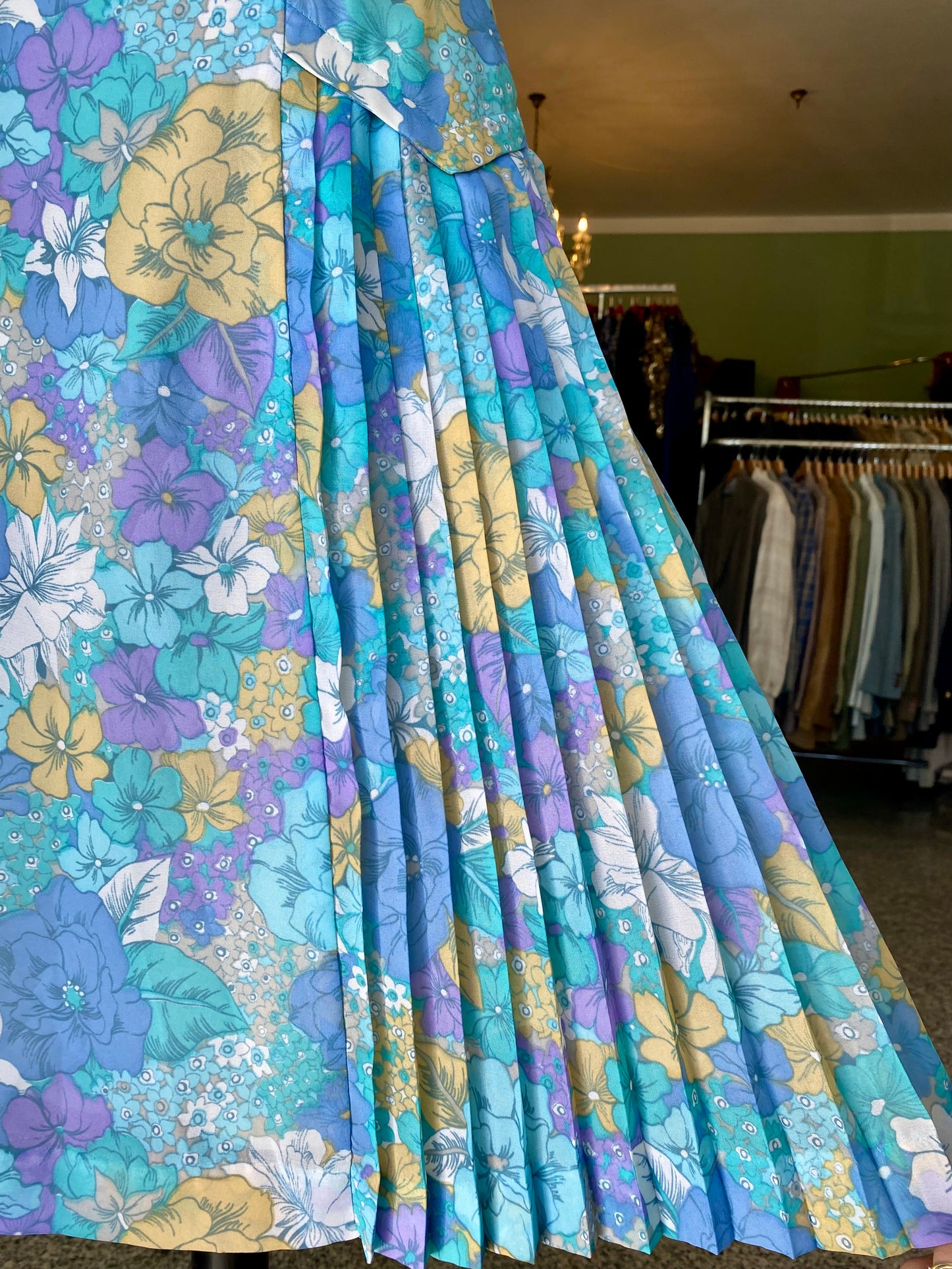Abito vintage anni ’60 in Trevira Georgette a fiori – pieghe laterali - TG. 42 circa