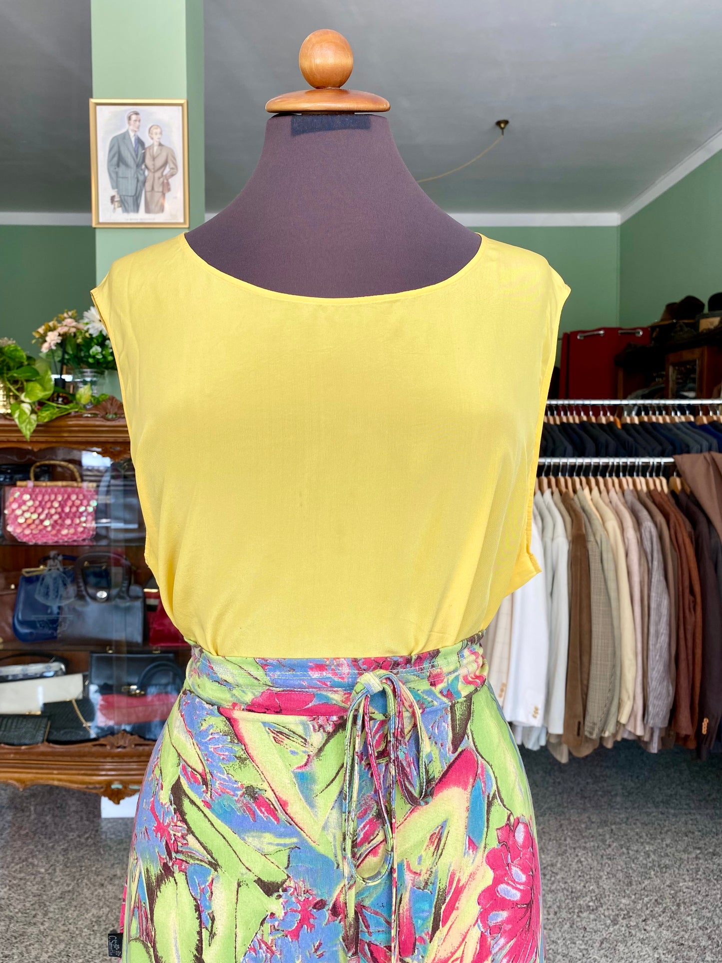 Blusa gialla in seta - Petto fino 124 cm - TG. 50/52/54
