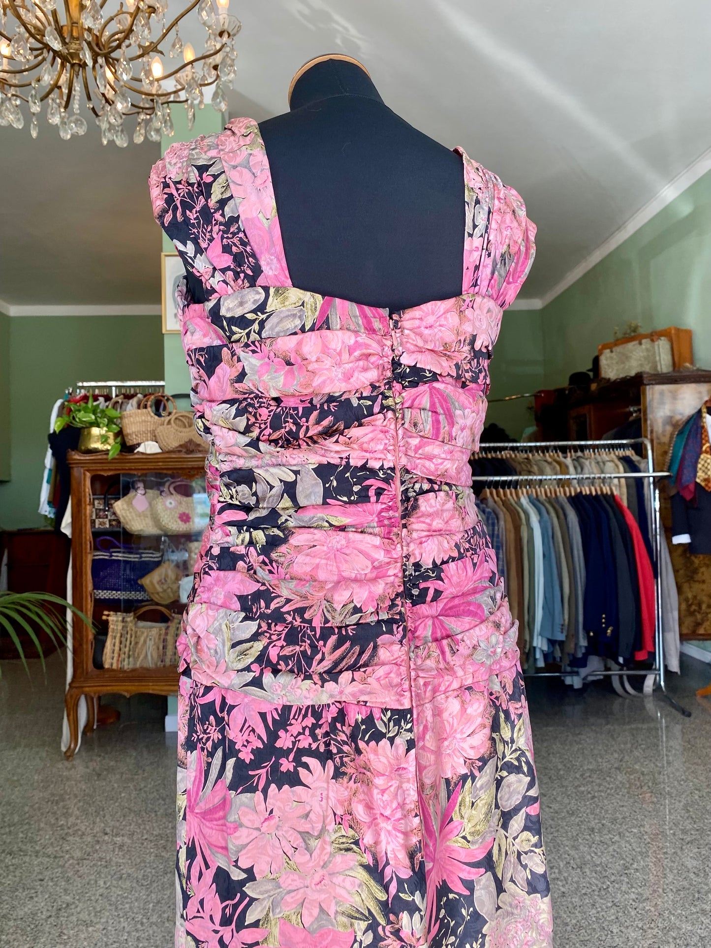 Abito sartoriale anni '80 in pura seta – drappeggio scultoreo e stampa botanica - TG. 42