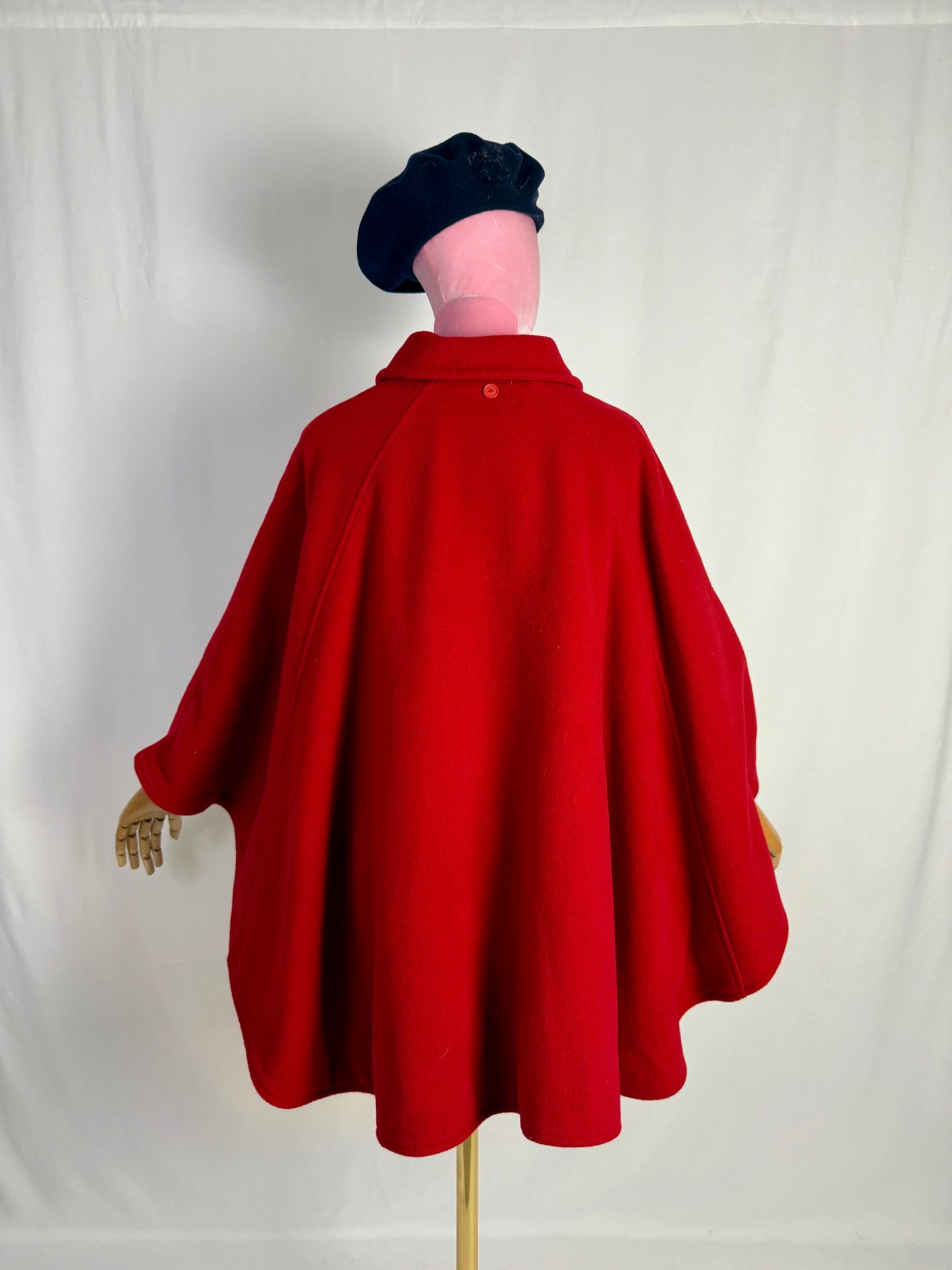 Mantella in lana rossa - TG. 38 - 46