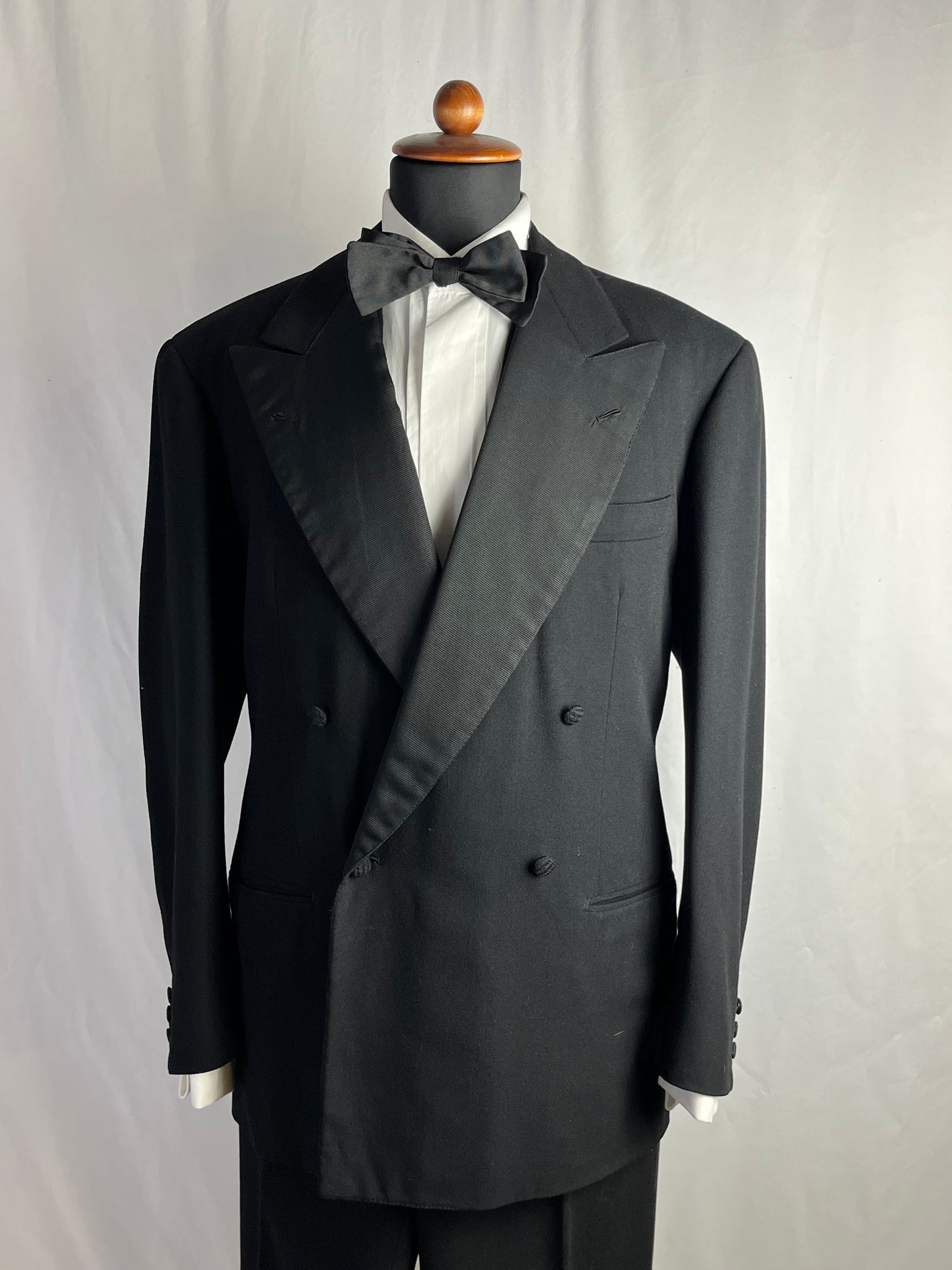 Smoking sartoriale tre pezzi anni ‘40 tg. 54-56
