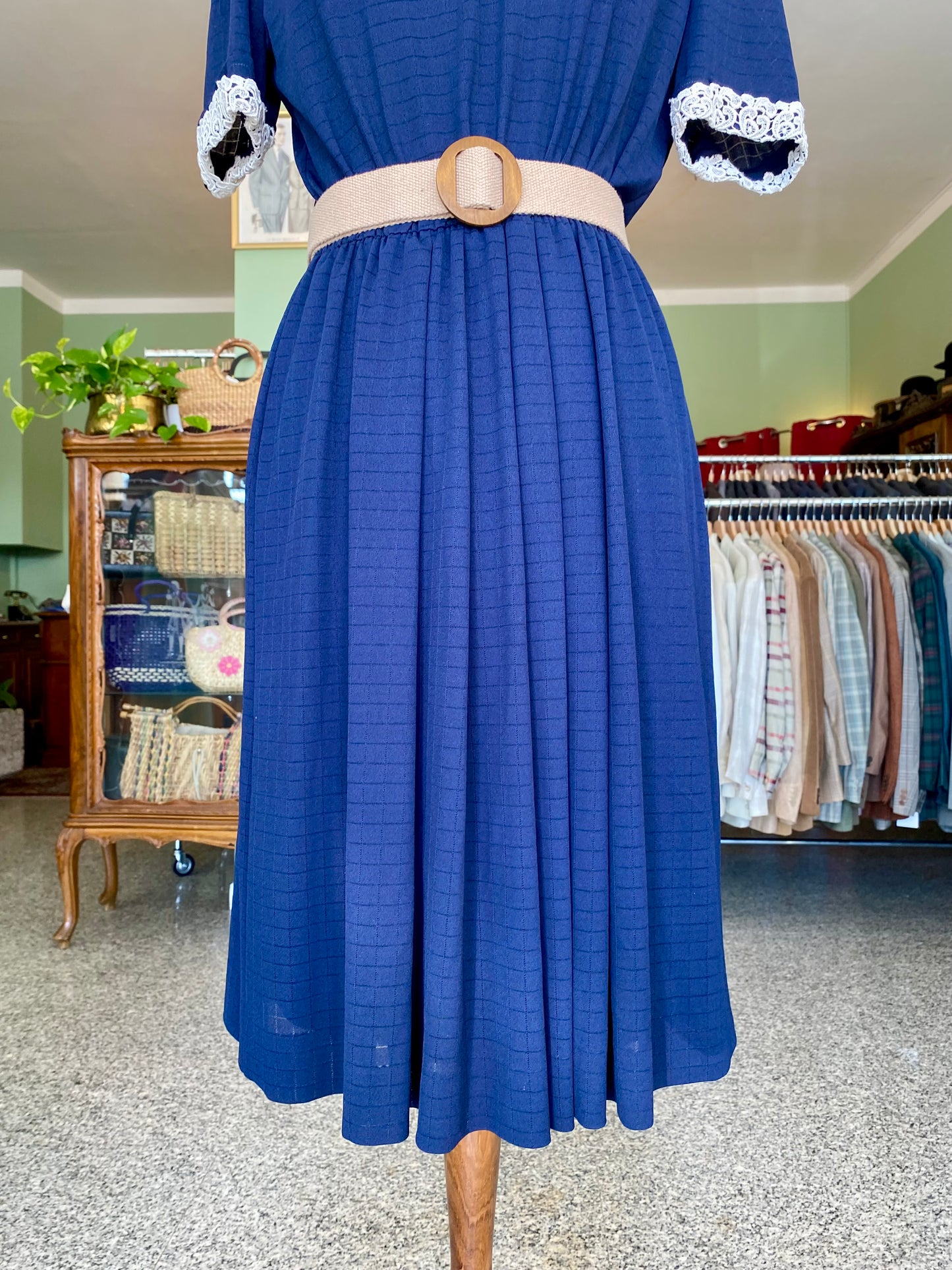 Abito plissettato anni '80 blu navy con pizzo bon ton - TG. 42 circa
