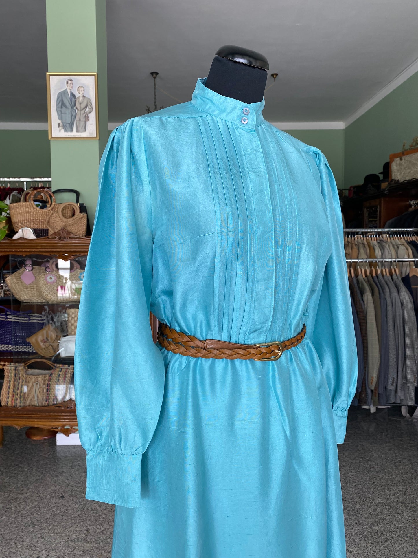 Abito Betty Barclay anni ’70 in pura seta azzurra con collo alla coreana - TG. 40/42