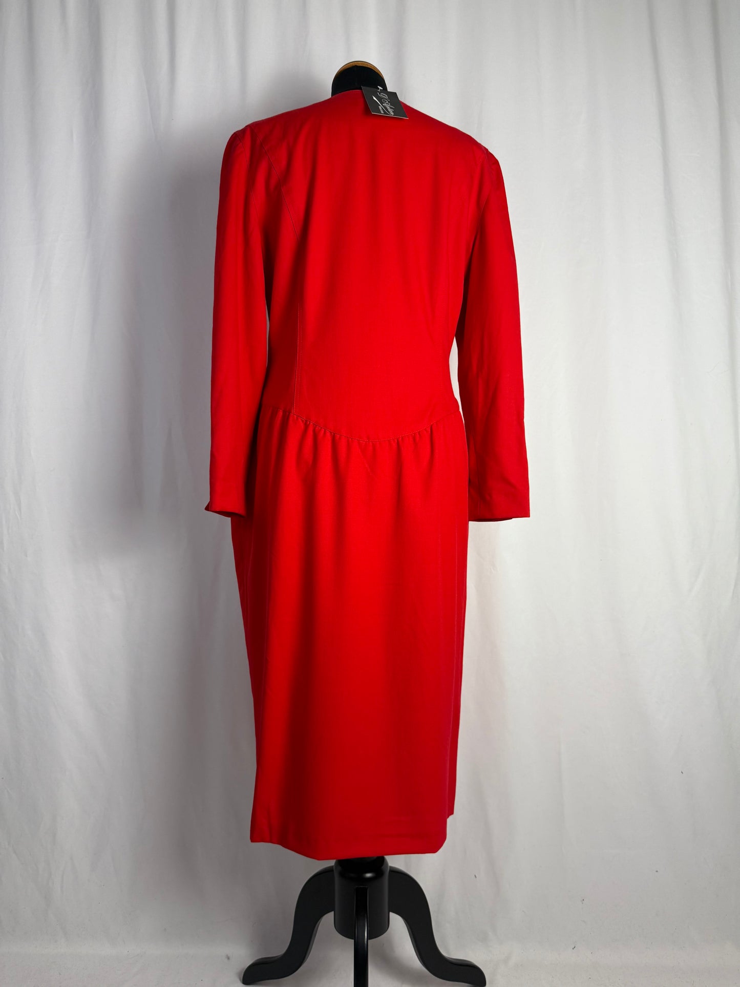 Abito anni ‘80 rosso in gabardine di lana con bottoni neri - TG. 46