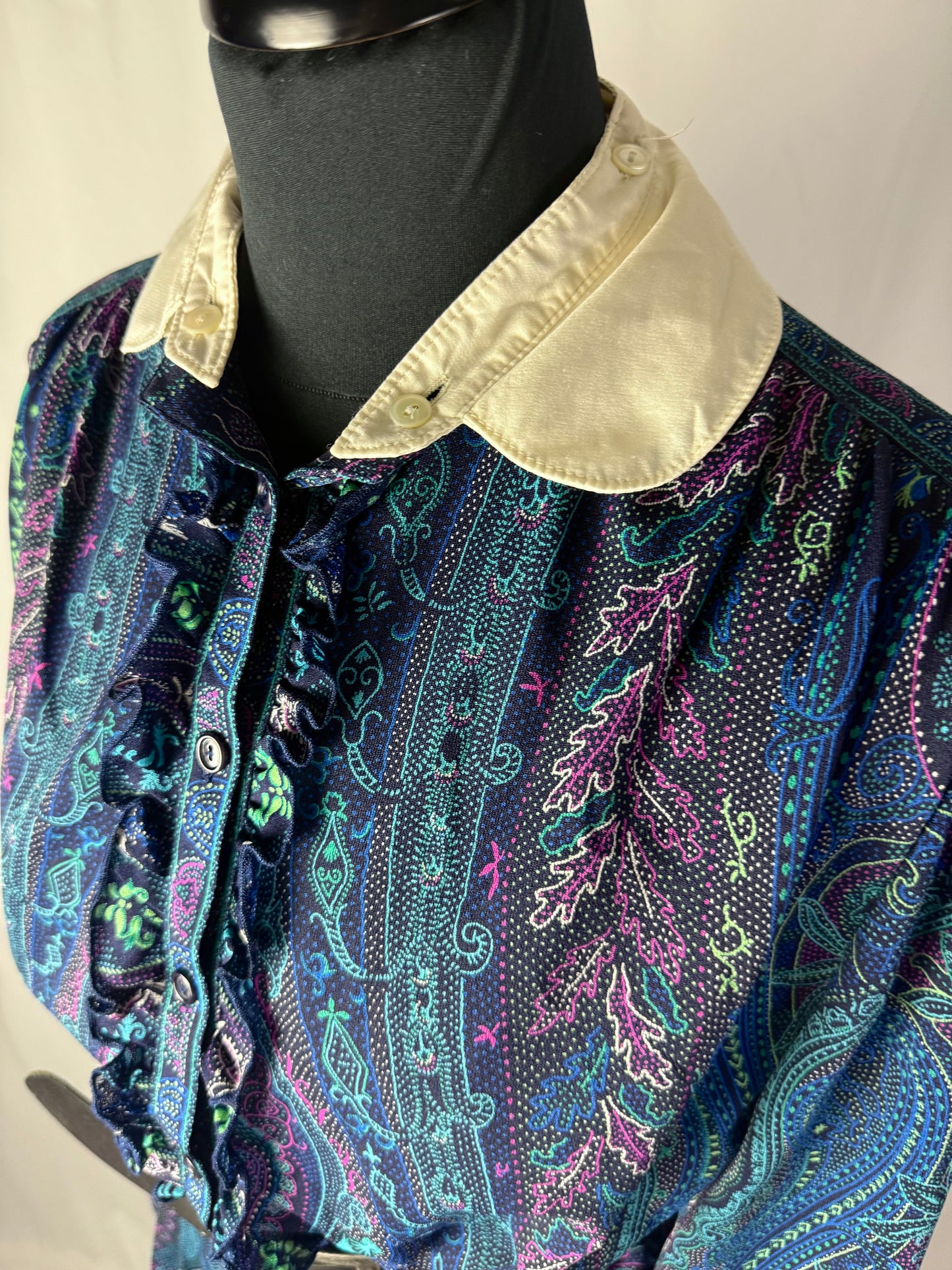 Abito anni ‘70 in paisley blu con colletto bianco - TG. 44/46