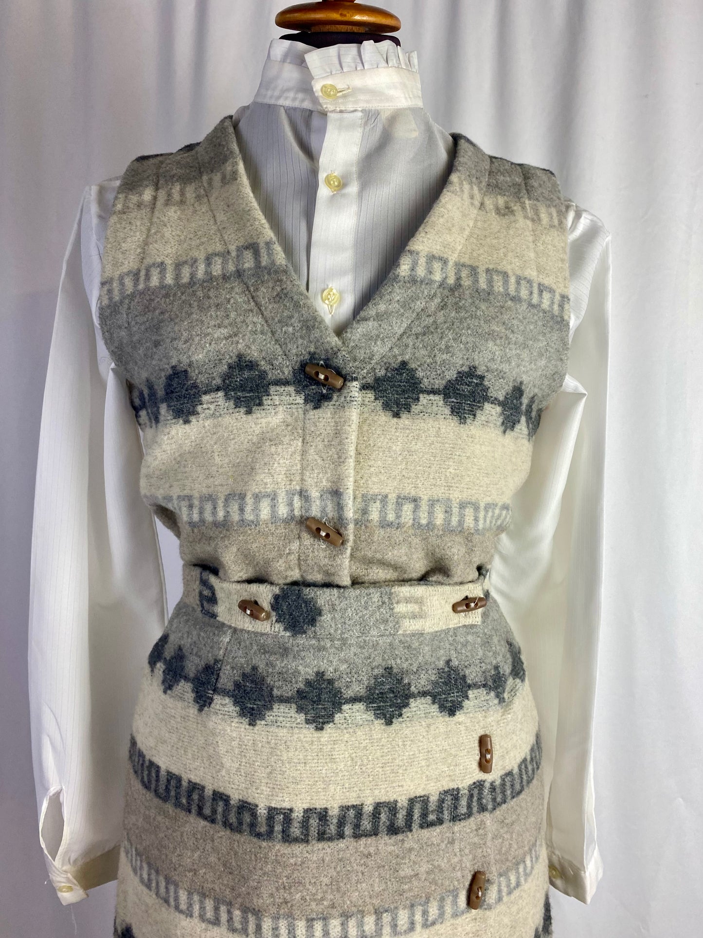 Completo gilet + gonna con frange - TG. 38/40