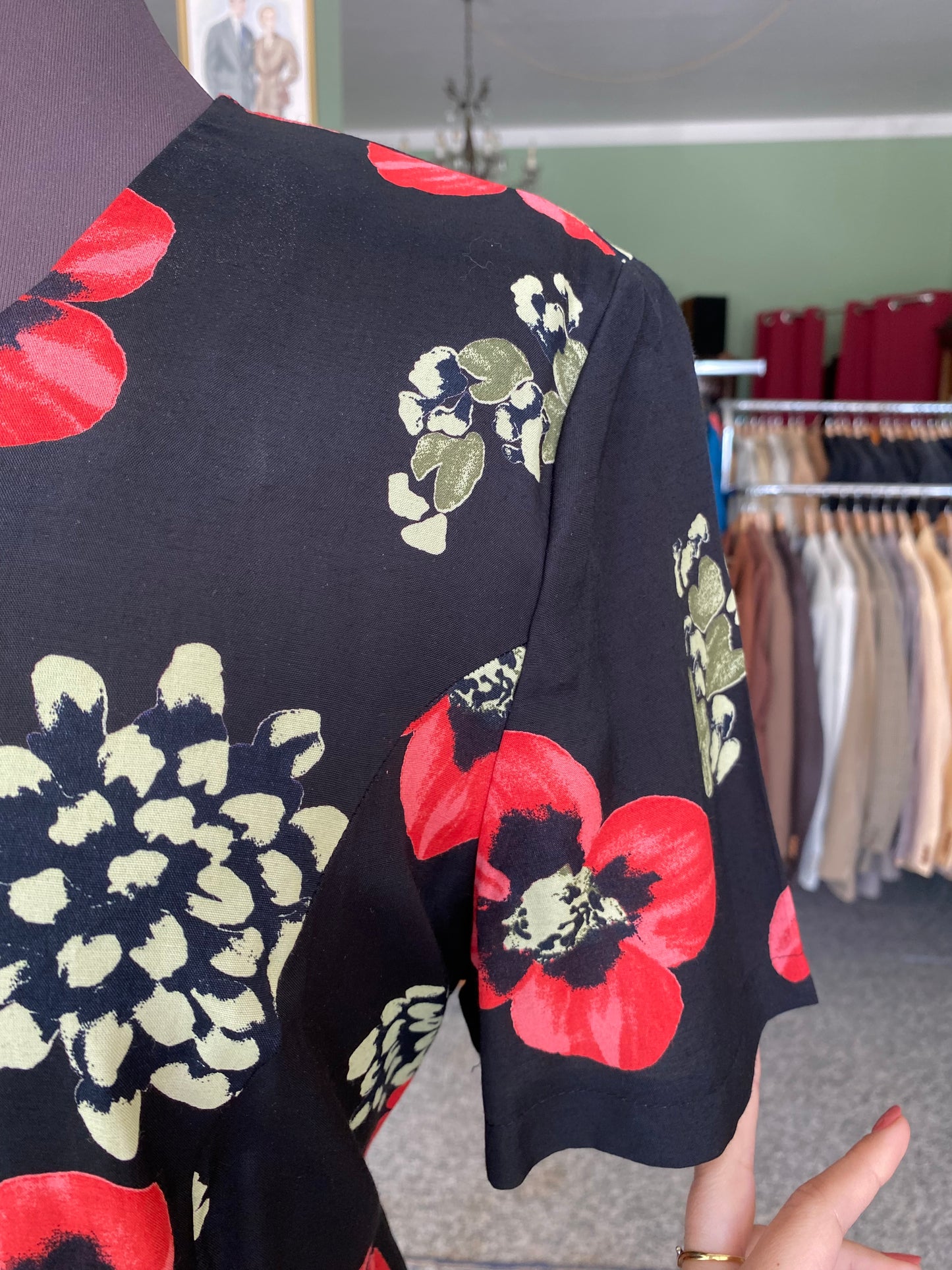 Abito con fiori rossi - TG. 46/48