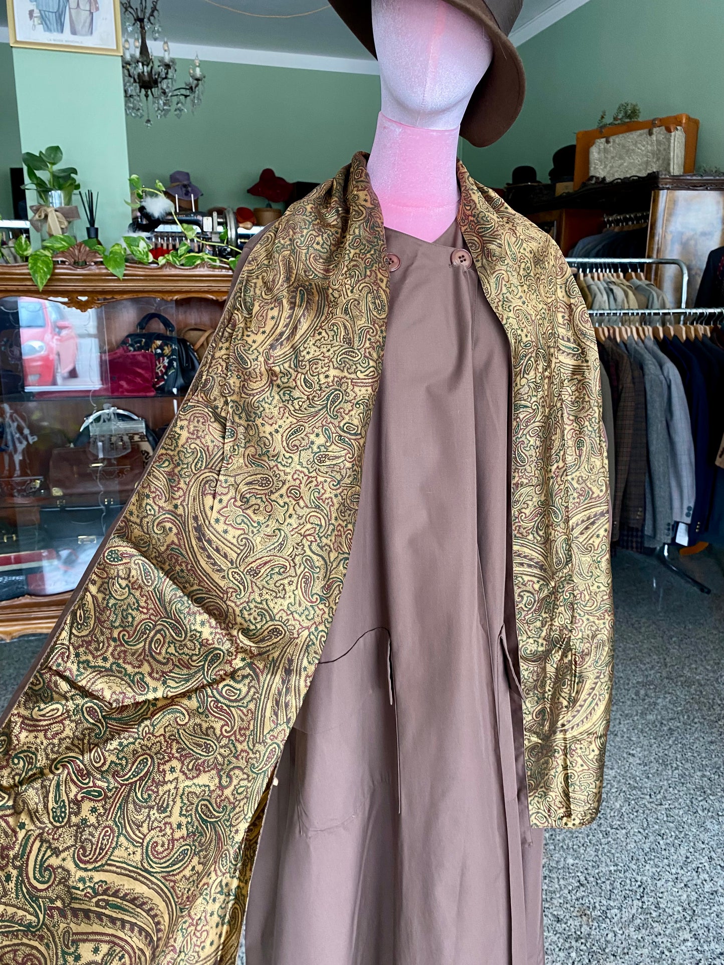 Trench Cioccolato con Sciarpa e fodera oro in Paisley - TG. 48/50/52
