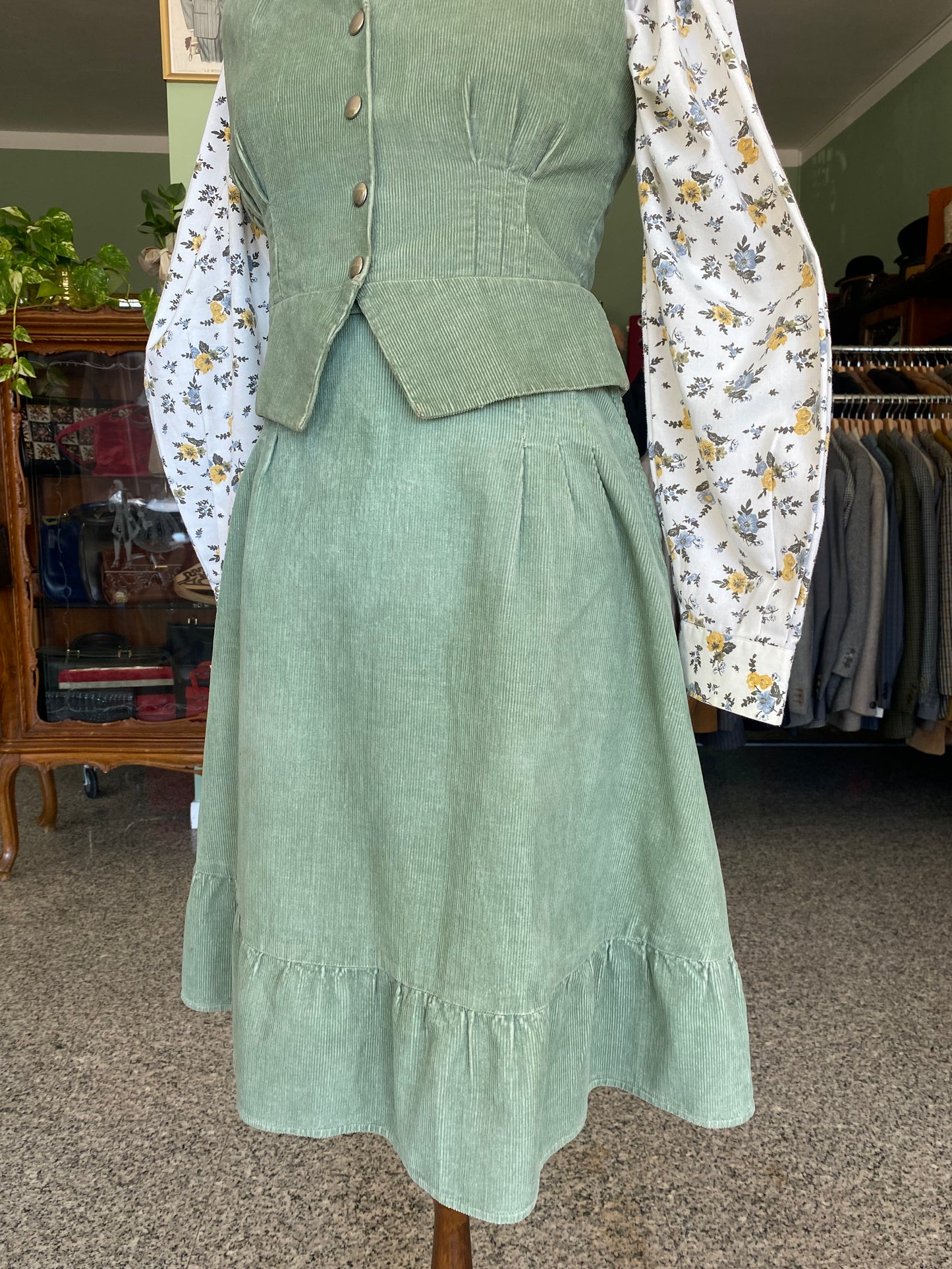 Completo gilet + gonna verde salvia - TG. 38