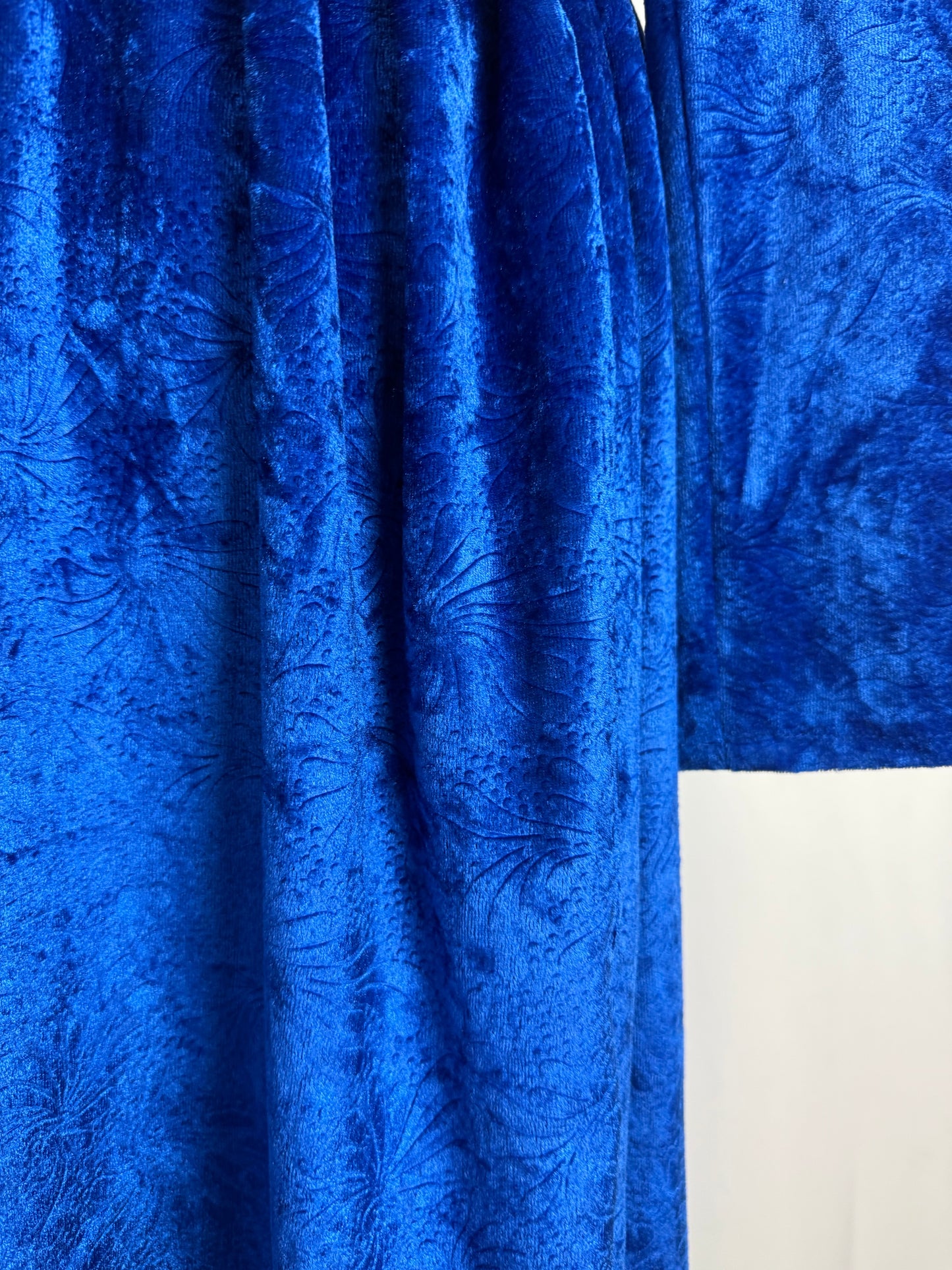 Abito anni ‘80 in ciniglia blu cangiante - TG. 48/50