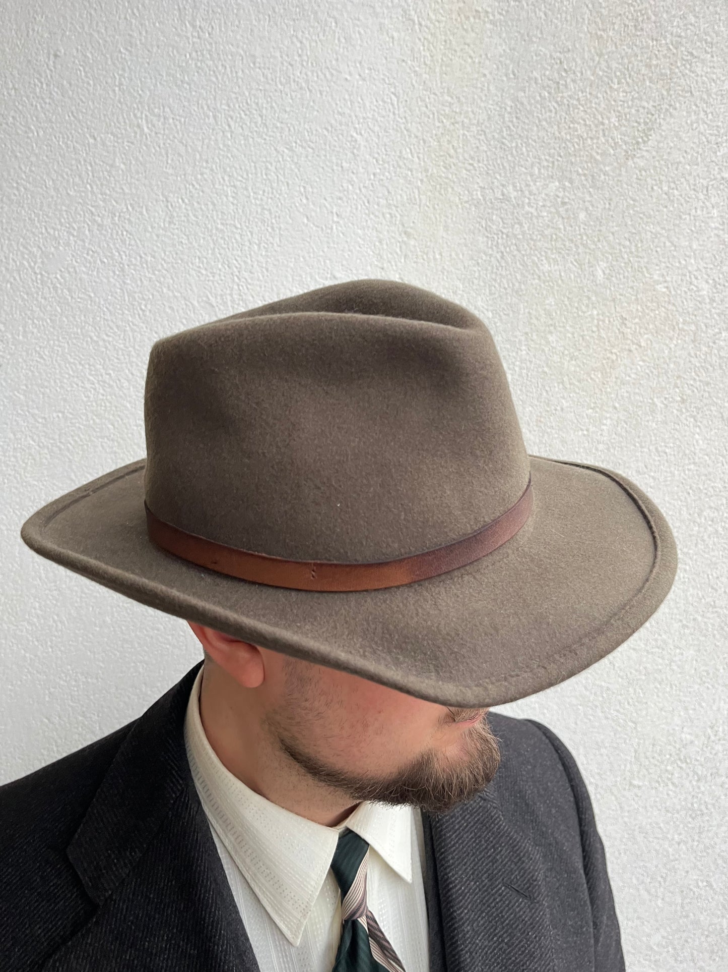 Cappello anni ‘90 tortora