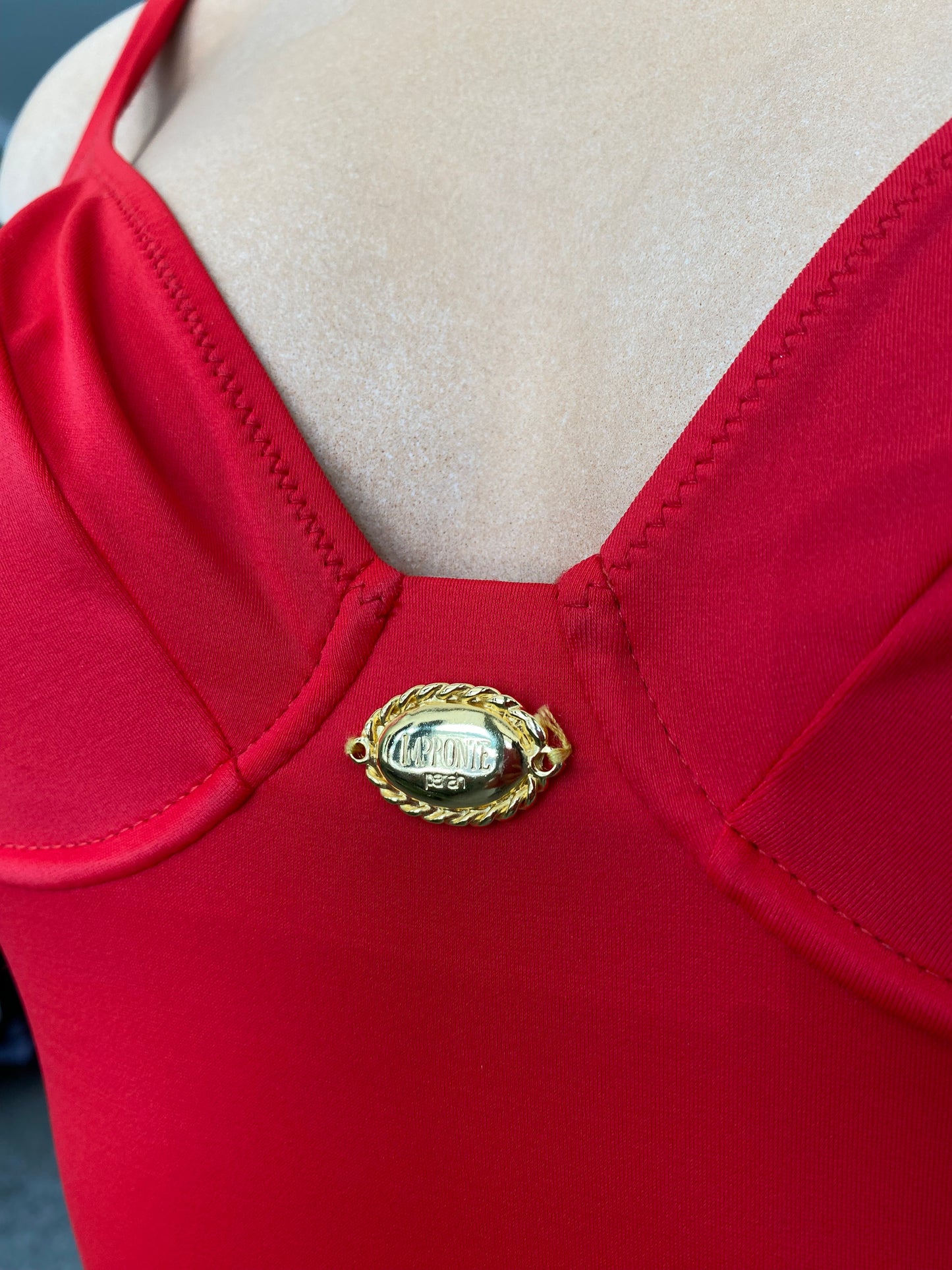 Costume rosso anni ‘80 nuovo fondo di magazzino - TG. 38