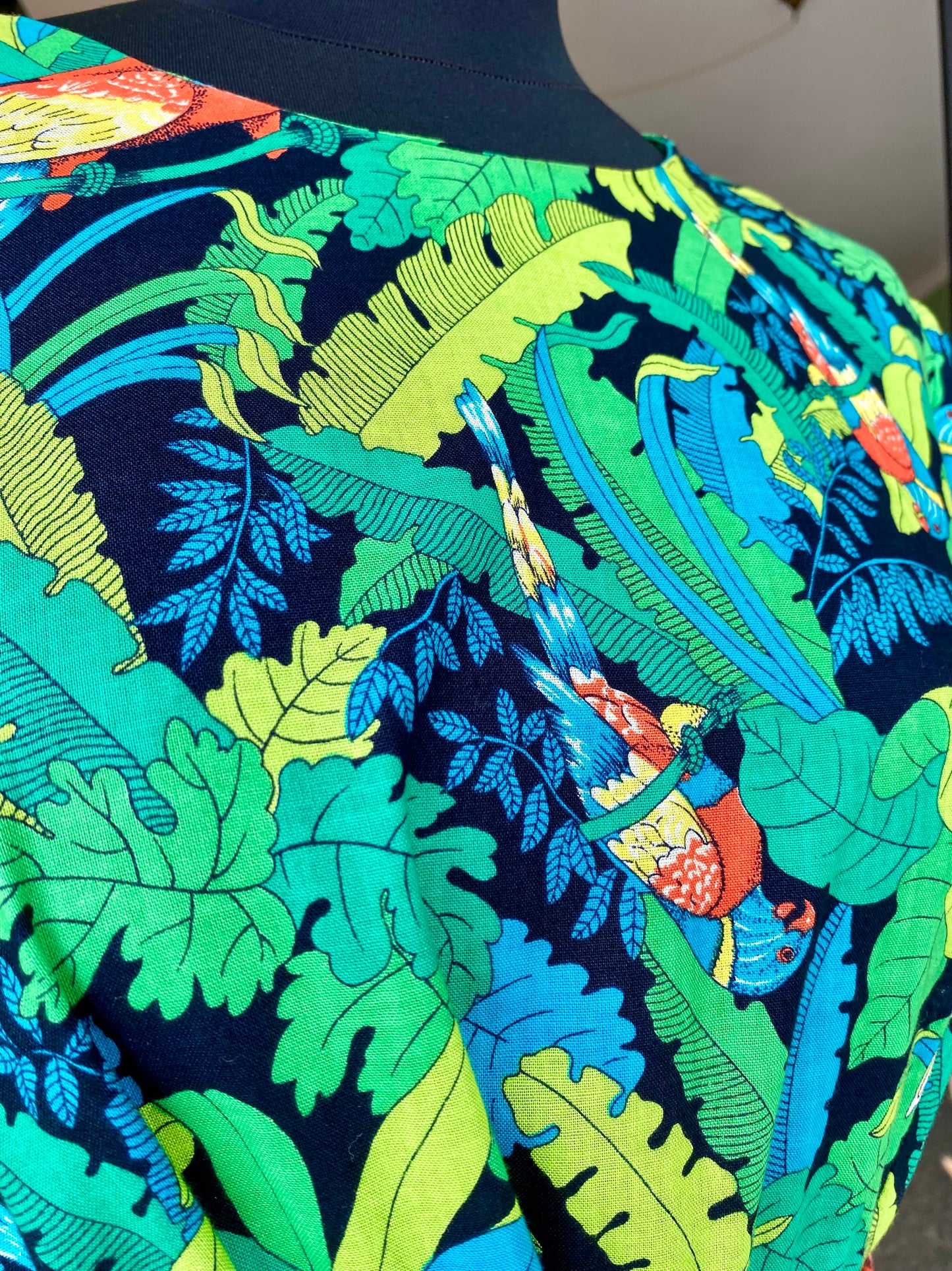 Abito anni ‘80 in cotone con pappagalli 🦜 - TG. 40/42/44 circa