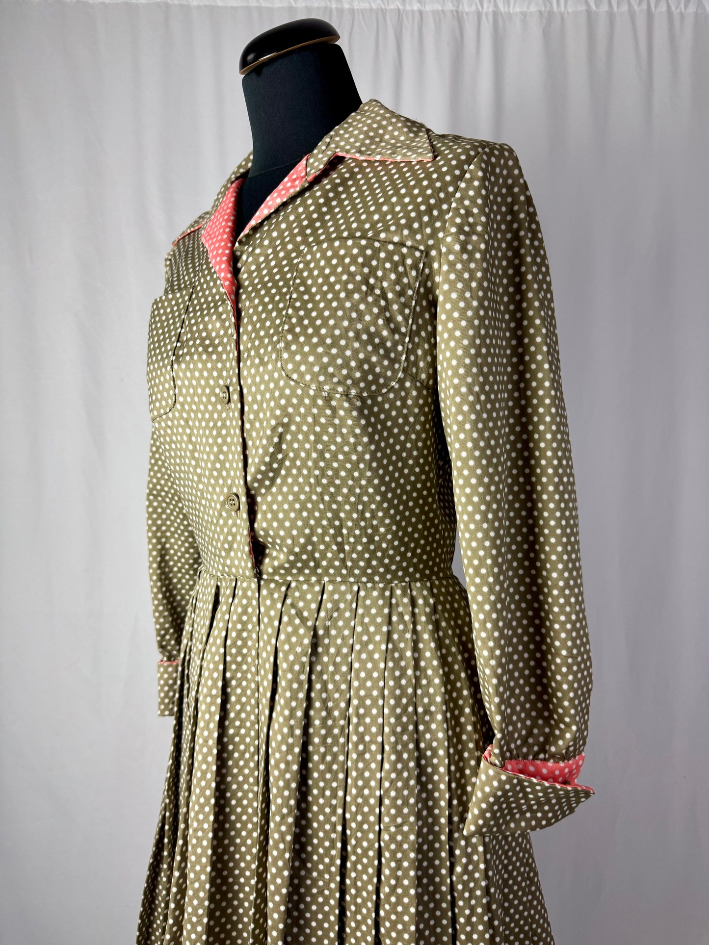 Abito anni ‘50 a pois con colletto e polsini a contrasto -TG. 40