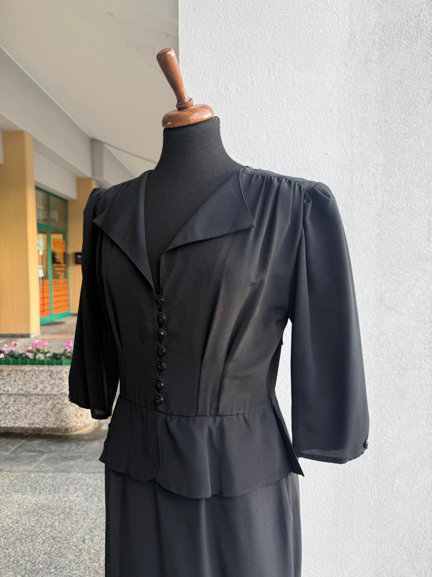Abito nero in stile anni ‘40 - TG. 44