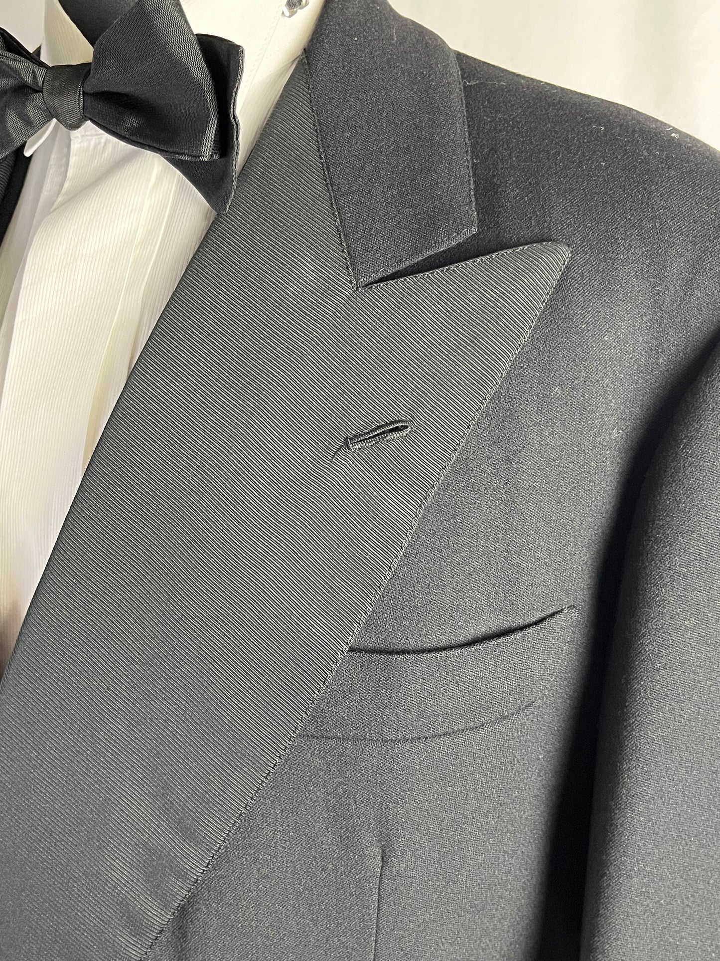 Smoking sartoriale tre pezzi anni ‘40 tg. 54-56