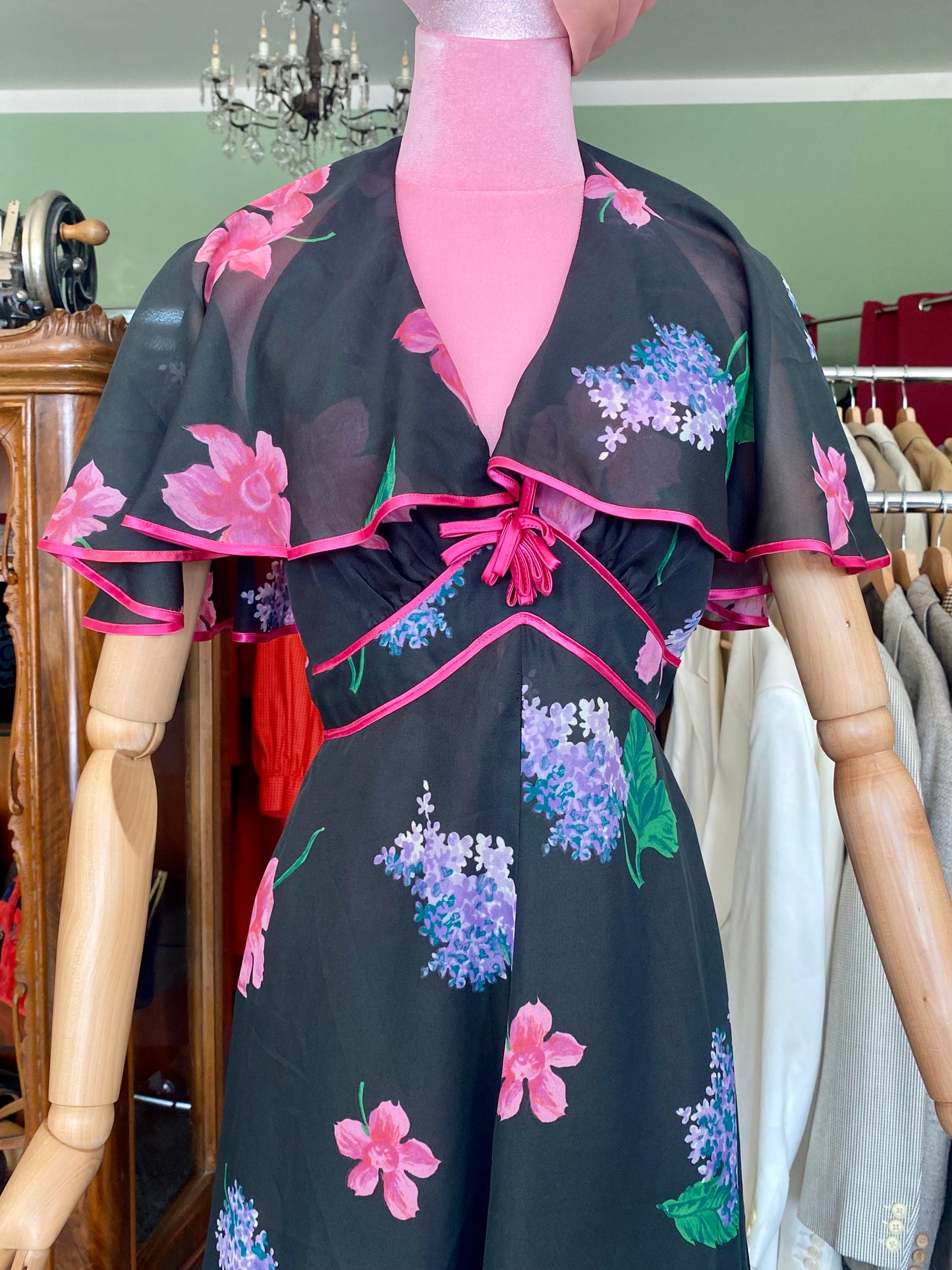 Maxi dress anni ‘70 con mantellina - TG. 38