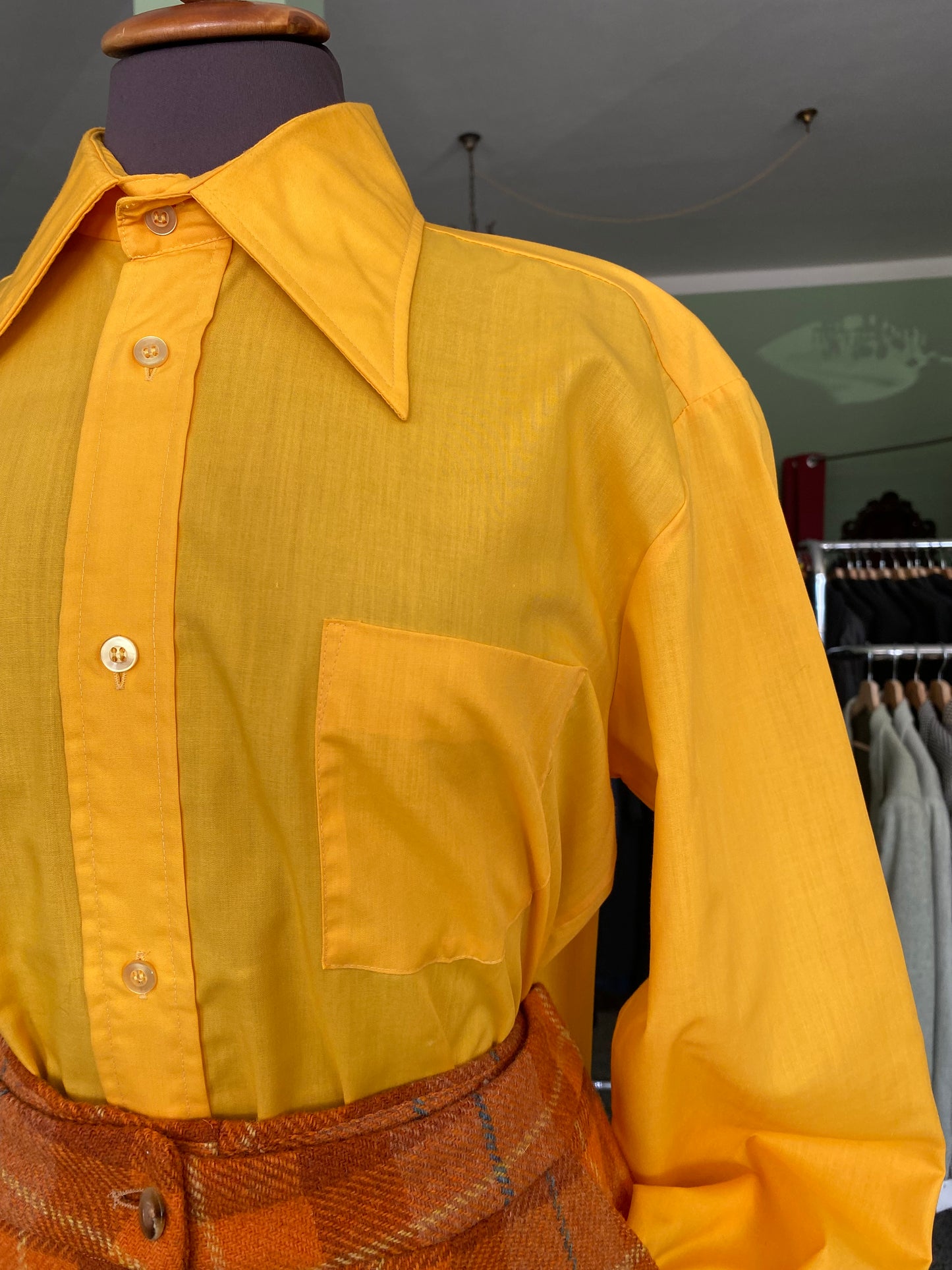 Camicia anni ‘70 giallo ocra - TG. 50/52