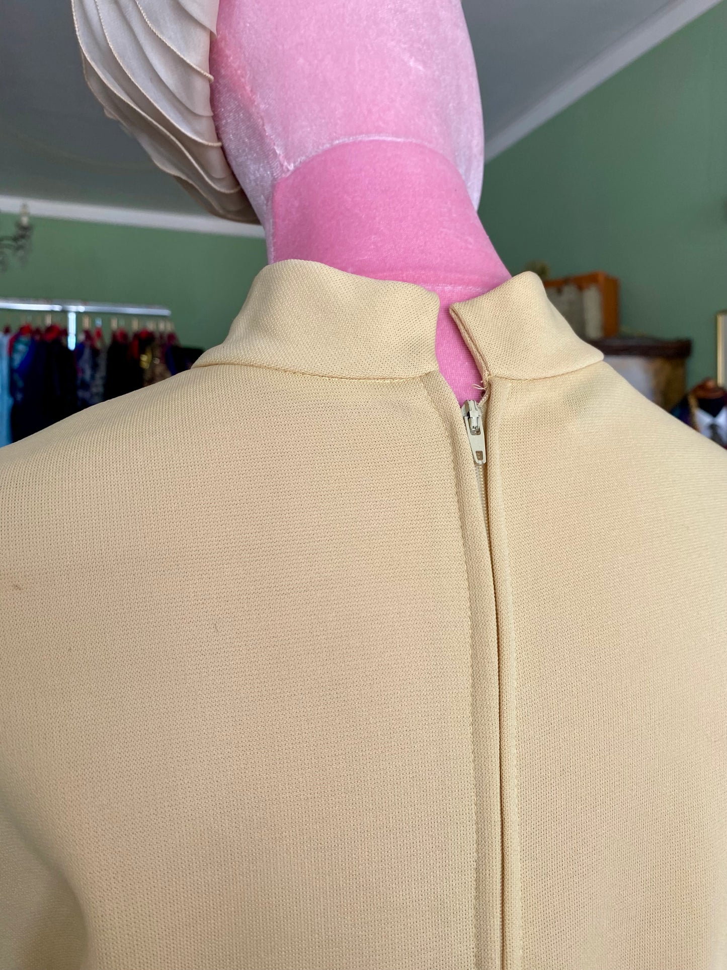 Maxi dress anni ‘70 con corpino crema e gonna in broccato - TG. 46