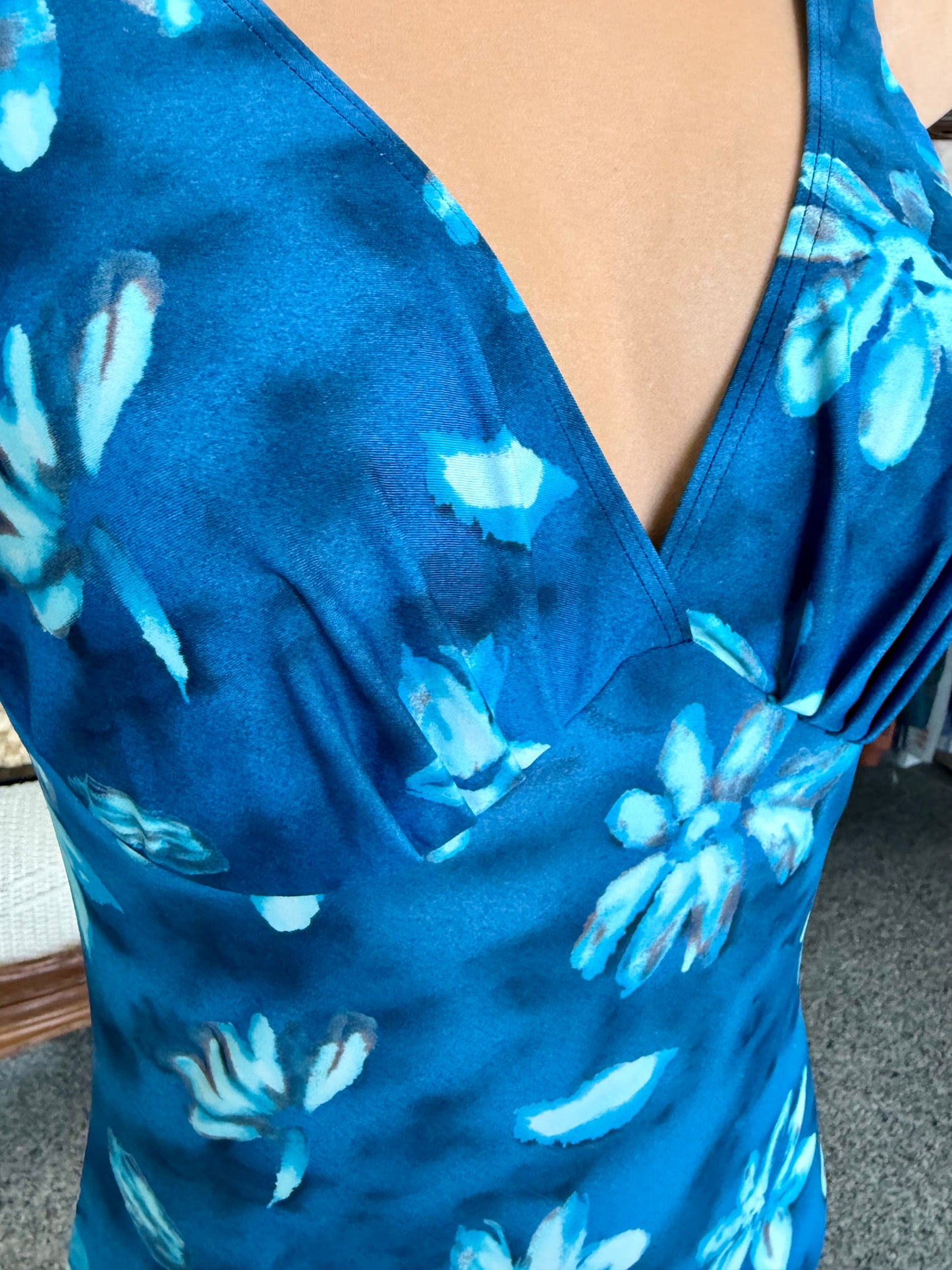Costume intero blu con fiori azzurri - TG. 44