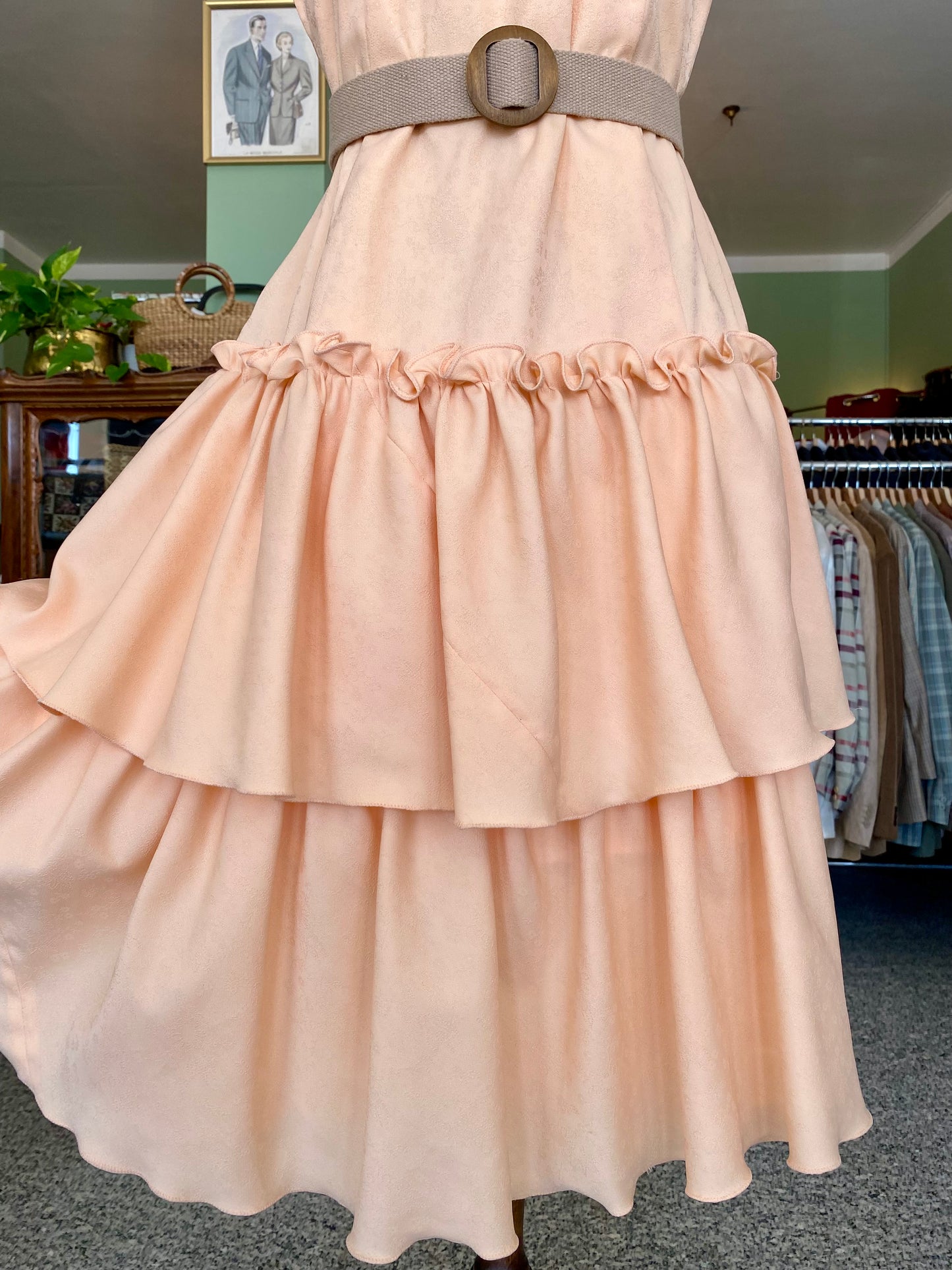 Abito anni ‘60 sartoriale color pesca con balze - TG. 38