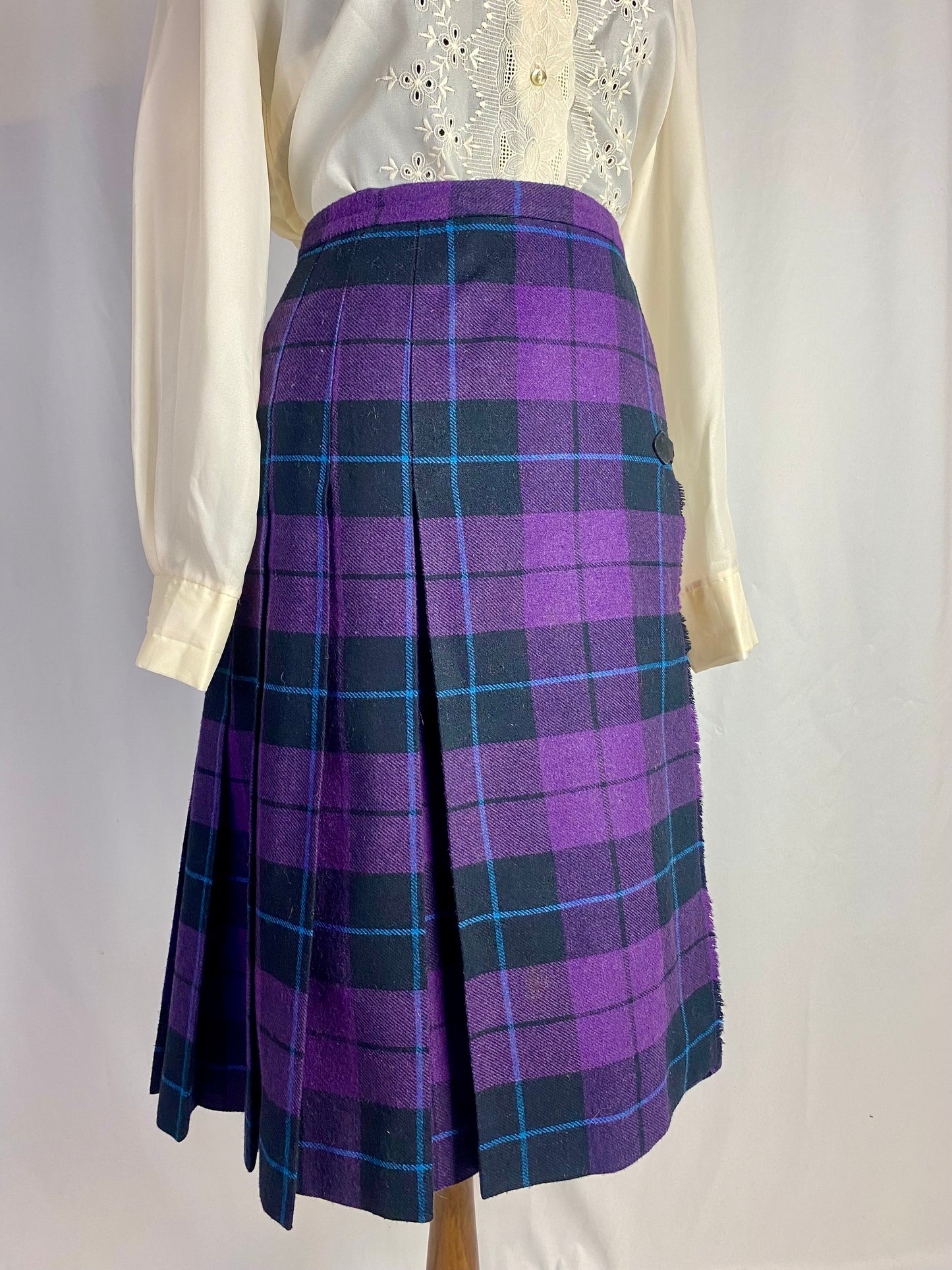 Gonna tartan viola - TG. 40