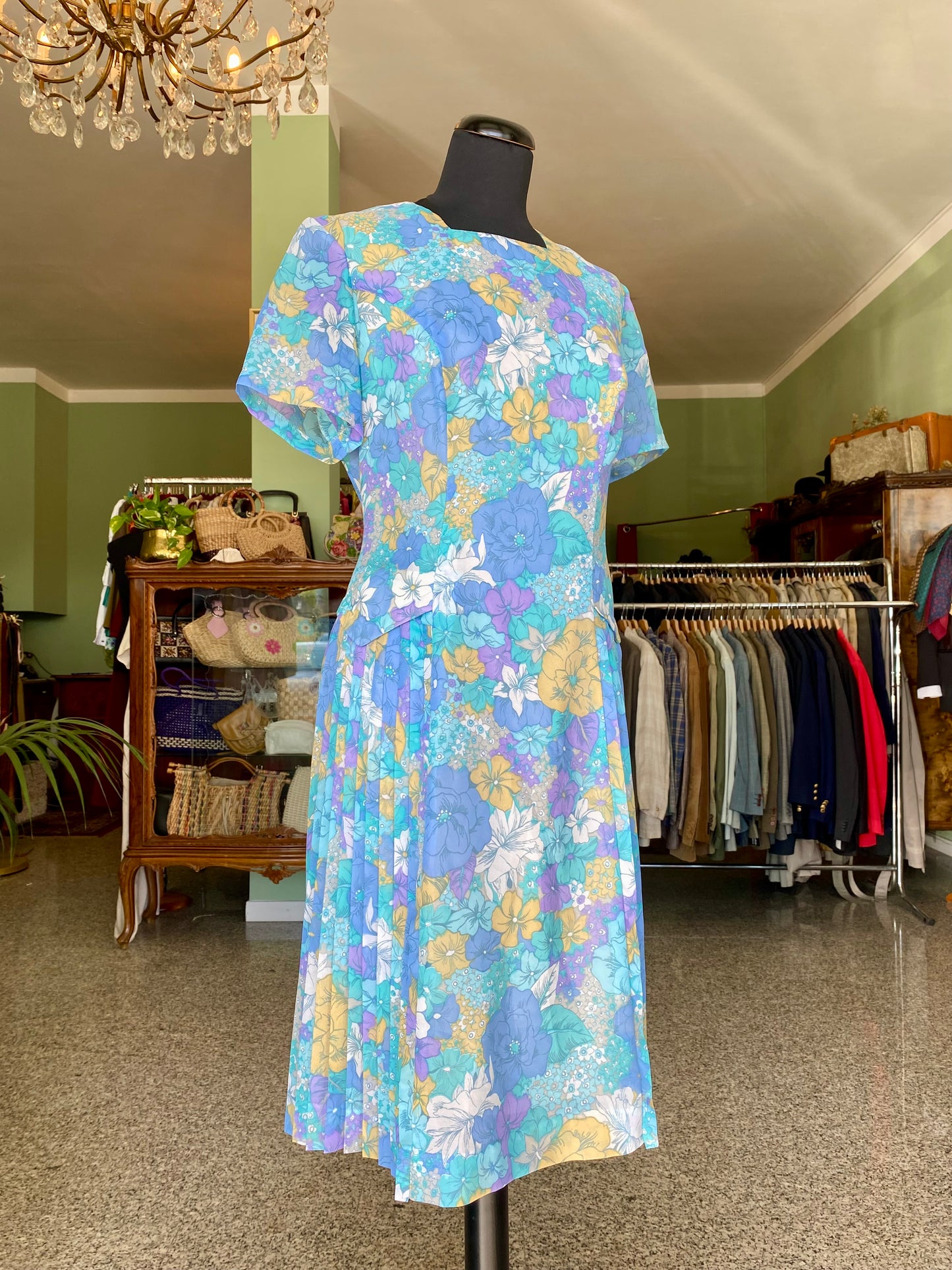 Abito vintage anni ’60 in Trevira Georgette a fiori – pieghe laterali - TG. 42 circa