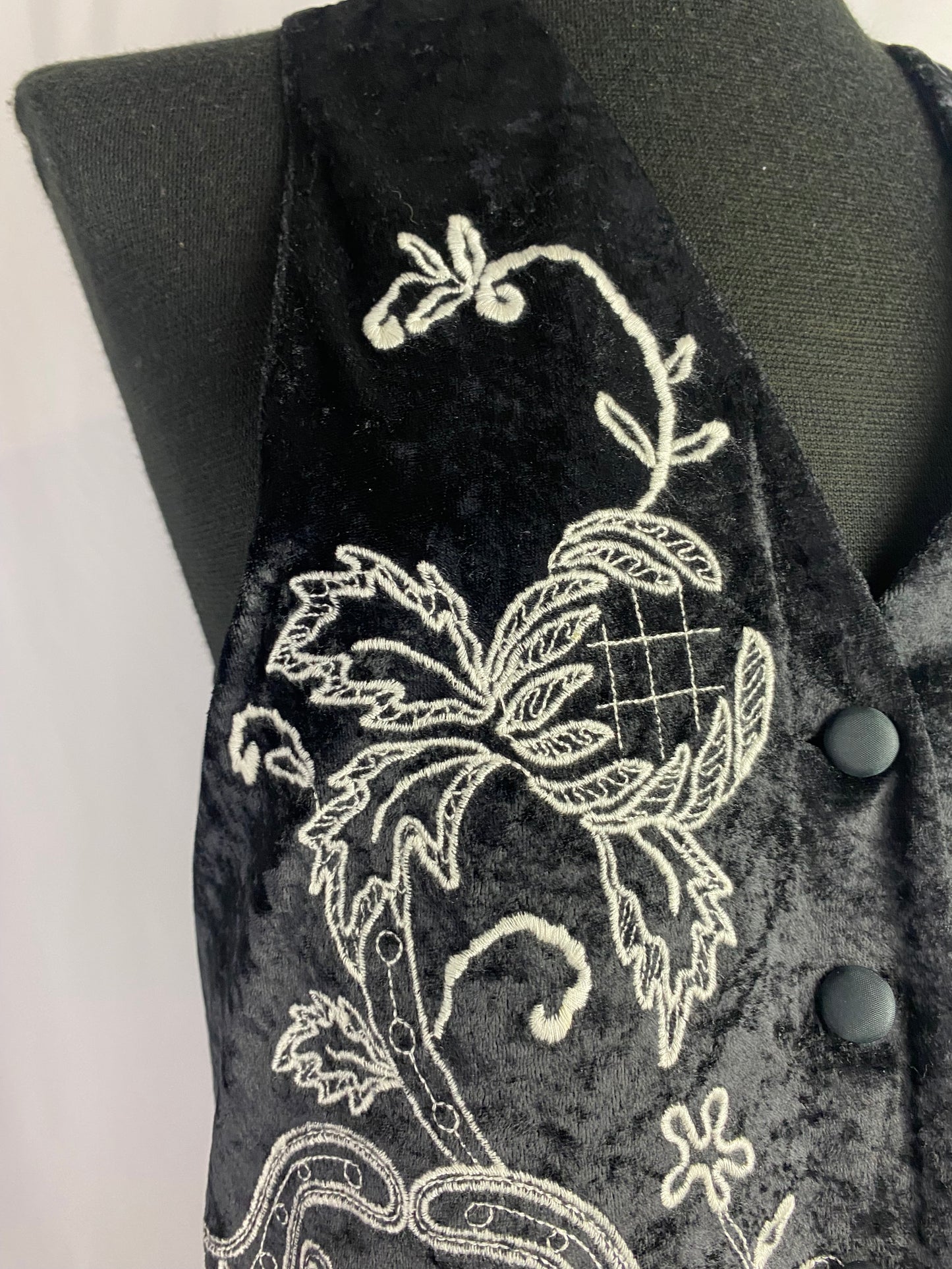 Gilet in ciniglia con ricamo bianco - TG. 40/42