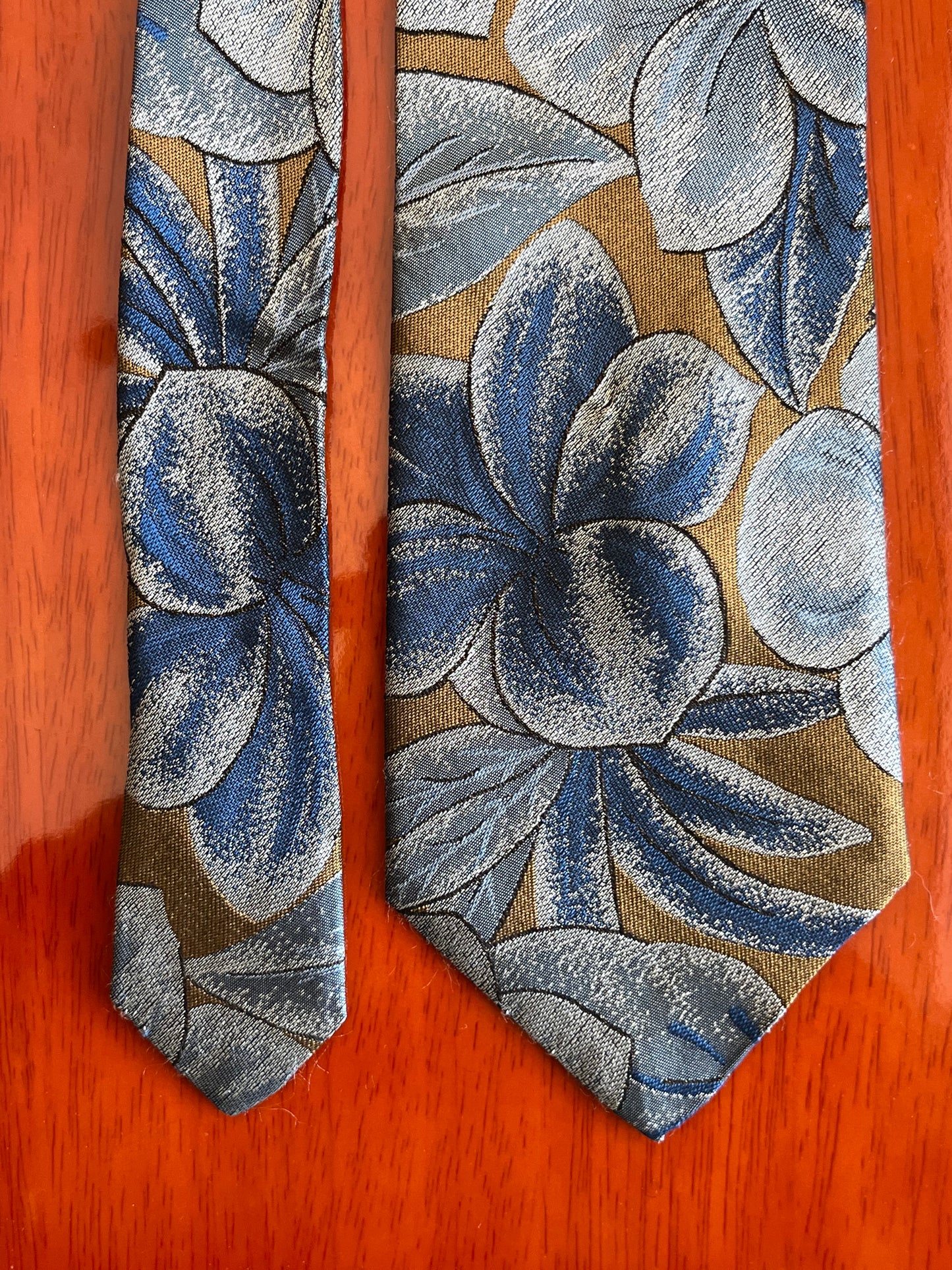 Cravatta anni ‘80 fiori