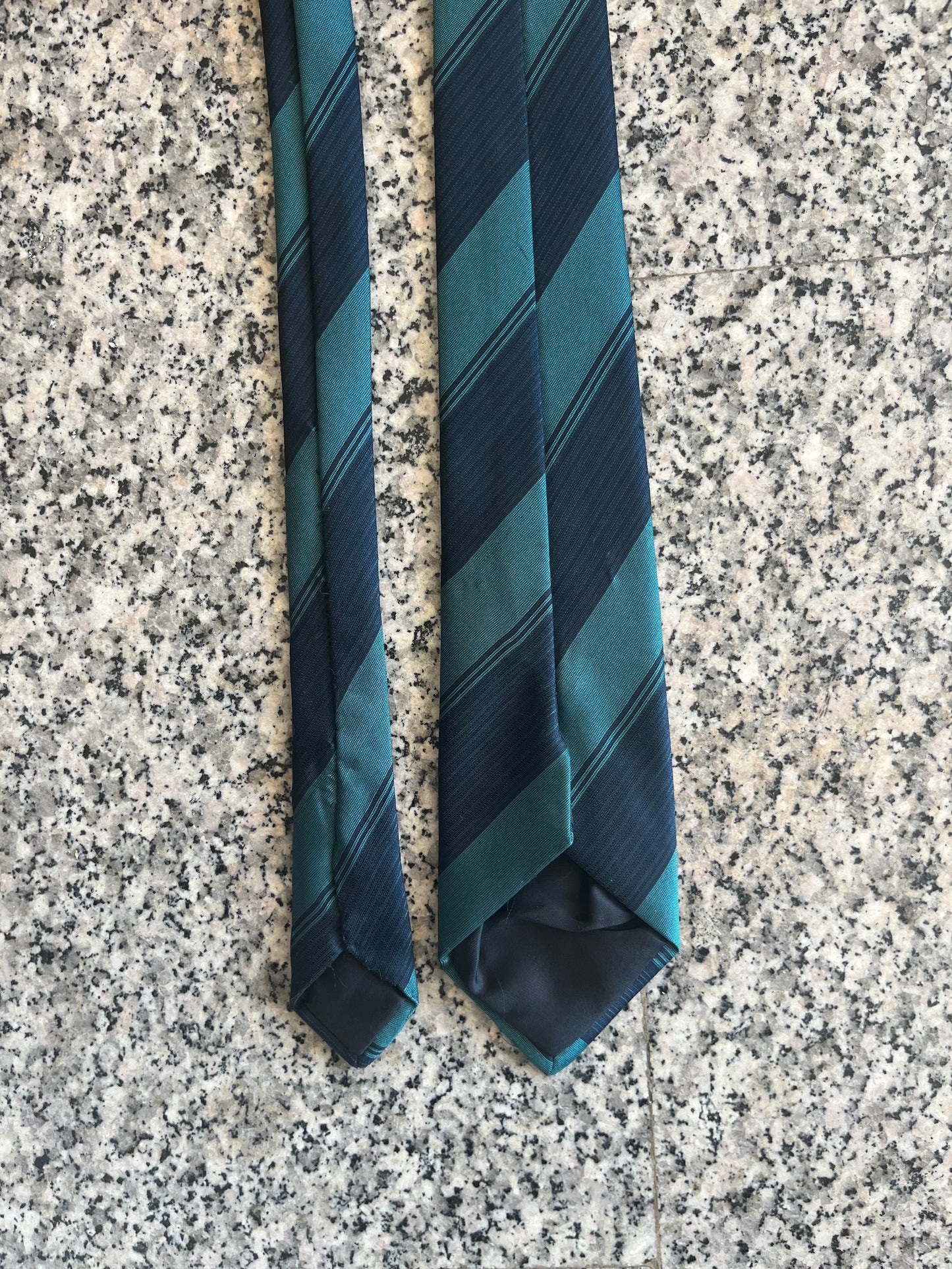 Cravatta anni ‘80 regimental verde