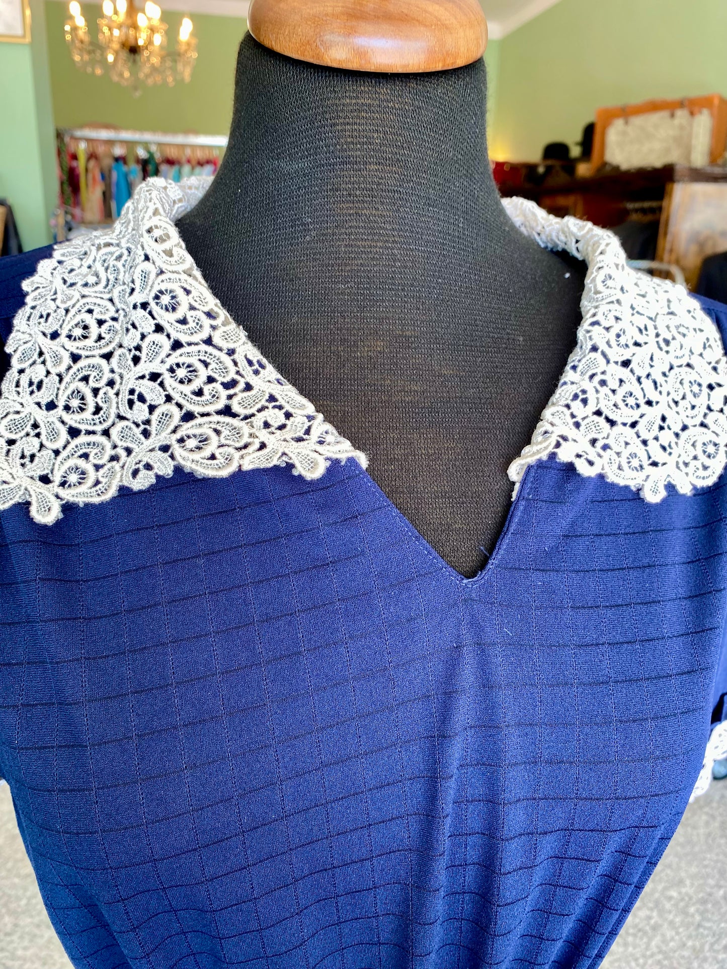 Abito plissettato anni '80 blu navy con pizzo bon ton - TG. 42 circa