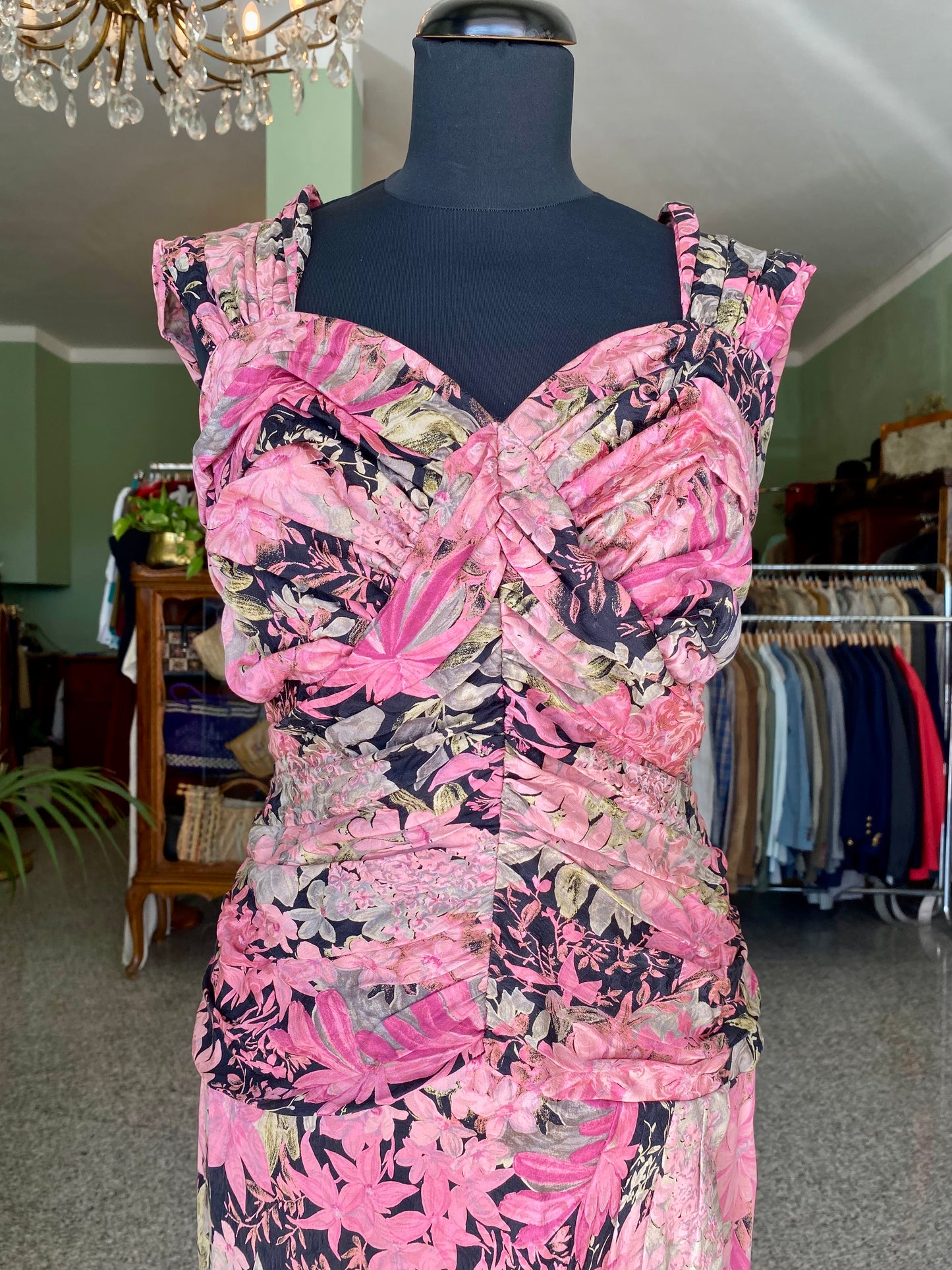 Abito sartoriale anni '80 in pura seta – drappeggio scultoreo e stampa botanica - TG. 42