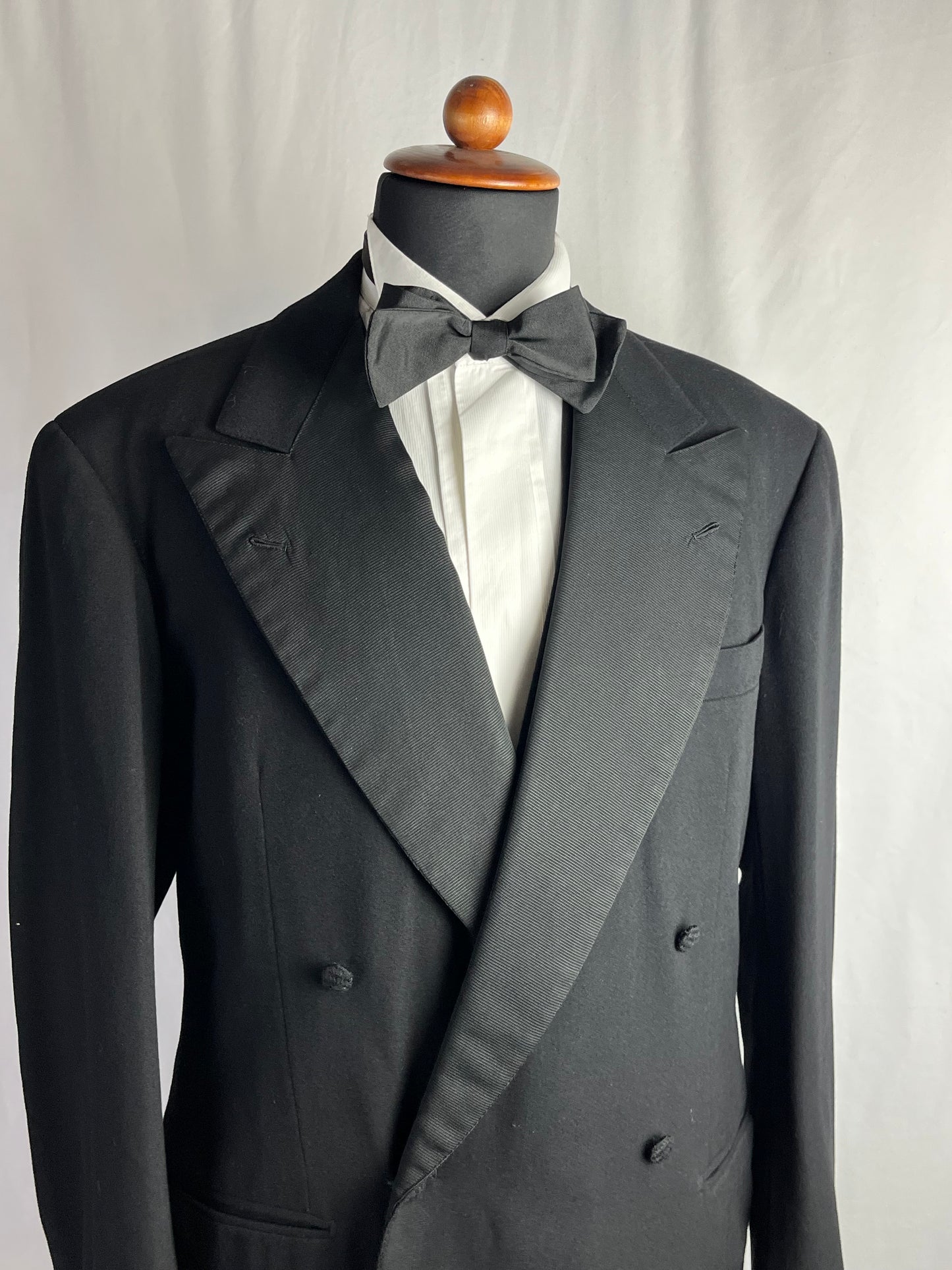 Smoking sartoriale tre pezzi anni ‘40 tg. 54-56