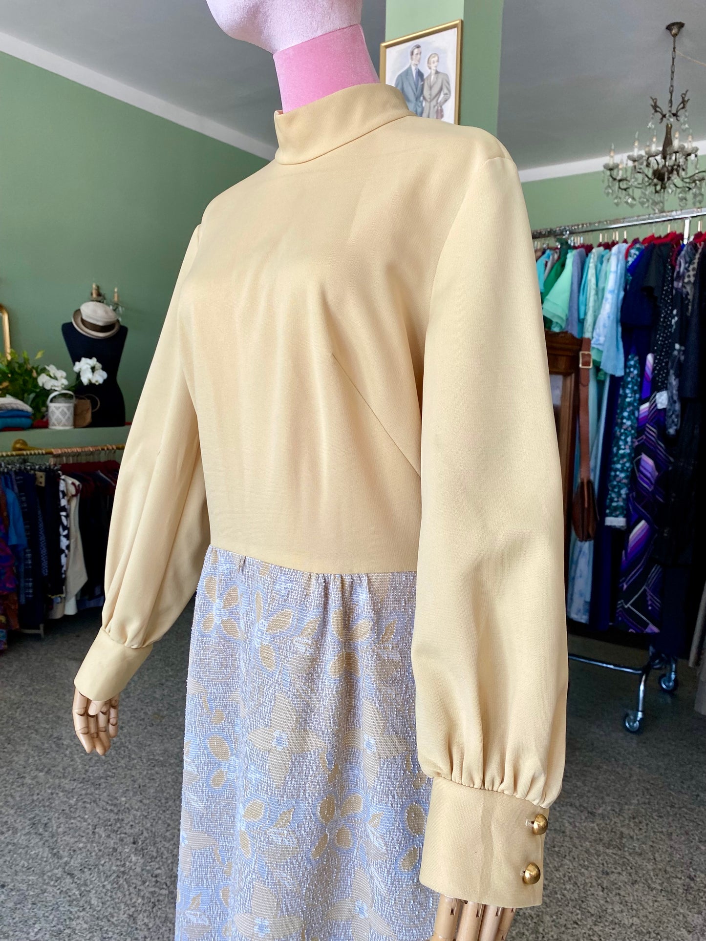 Maxi dress anni ‘70 con corpino crema e gonna in broccato - TG. 46