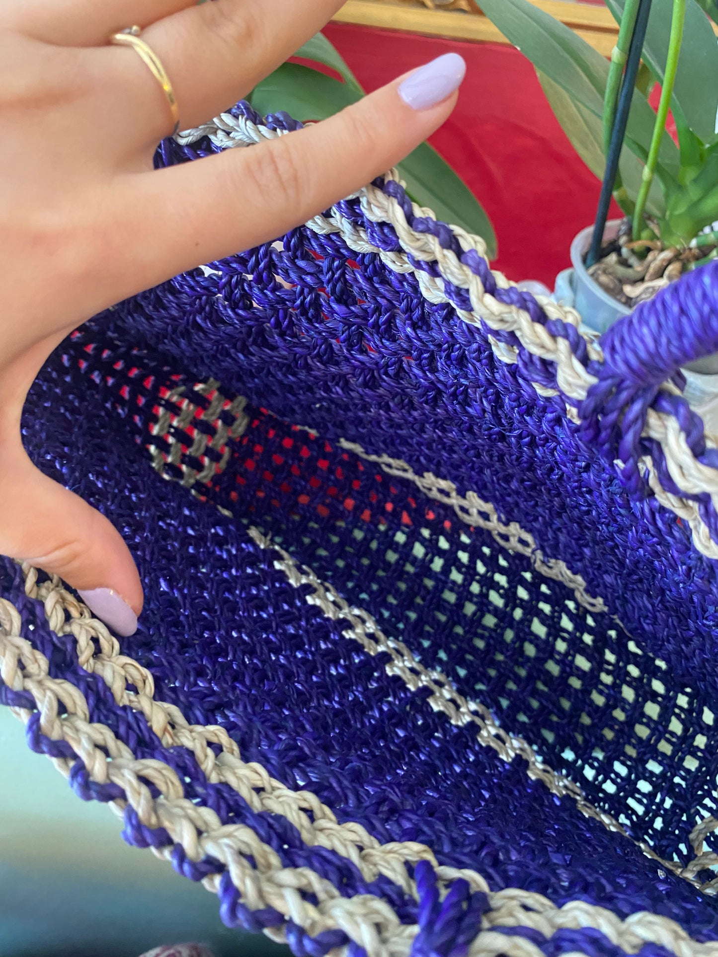 Borsa in rafia viola e naturale
