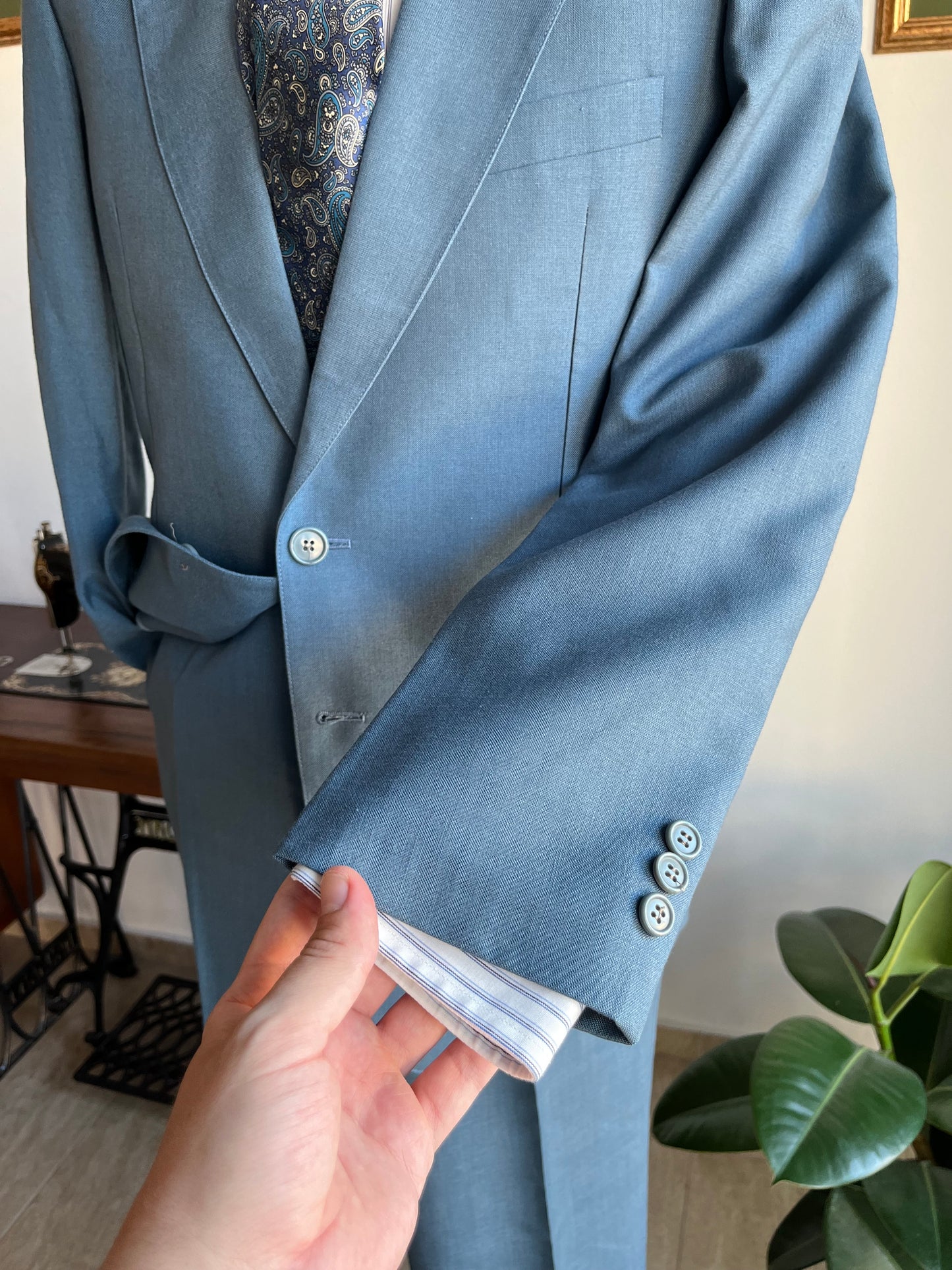Completo anni '80 azzurro vivace