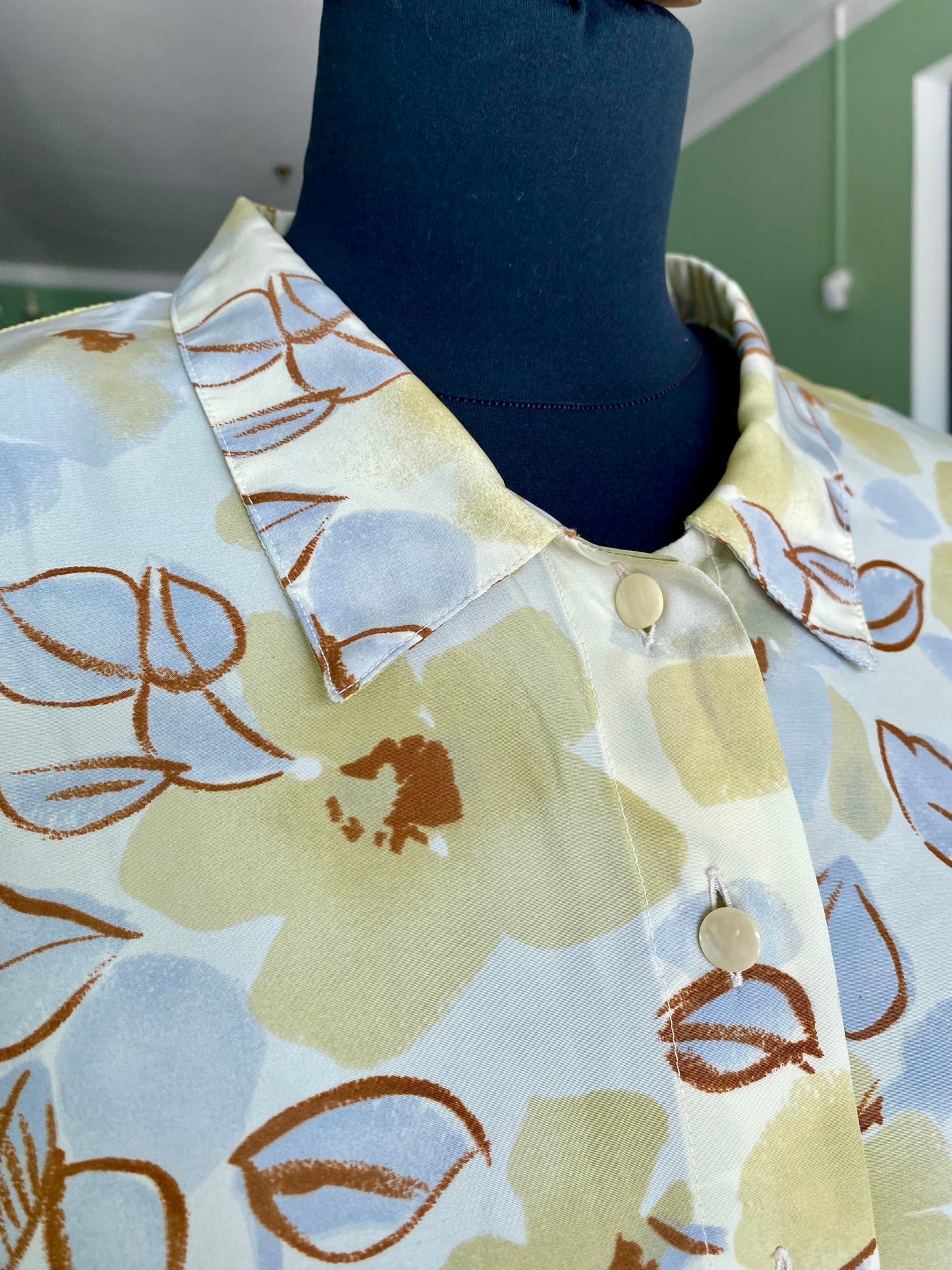 Camicia anni ‘80 stampa floreale stilizzata - TG. 44 circa