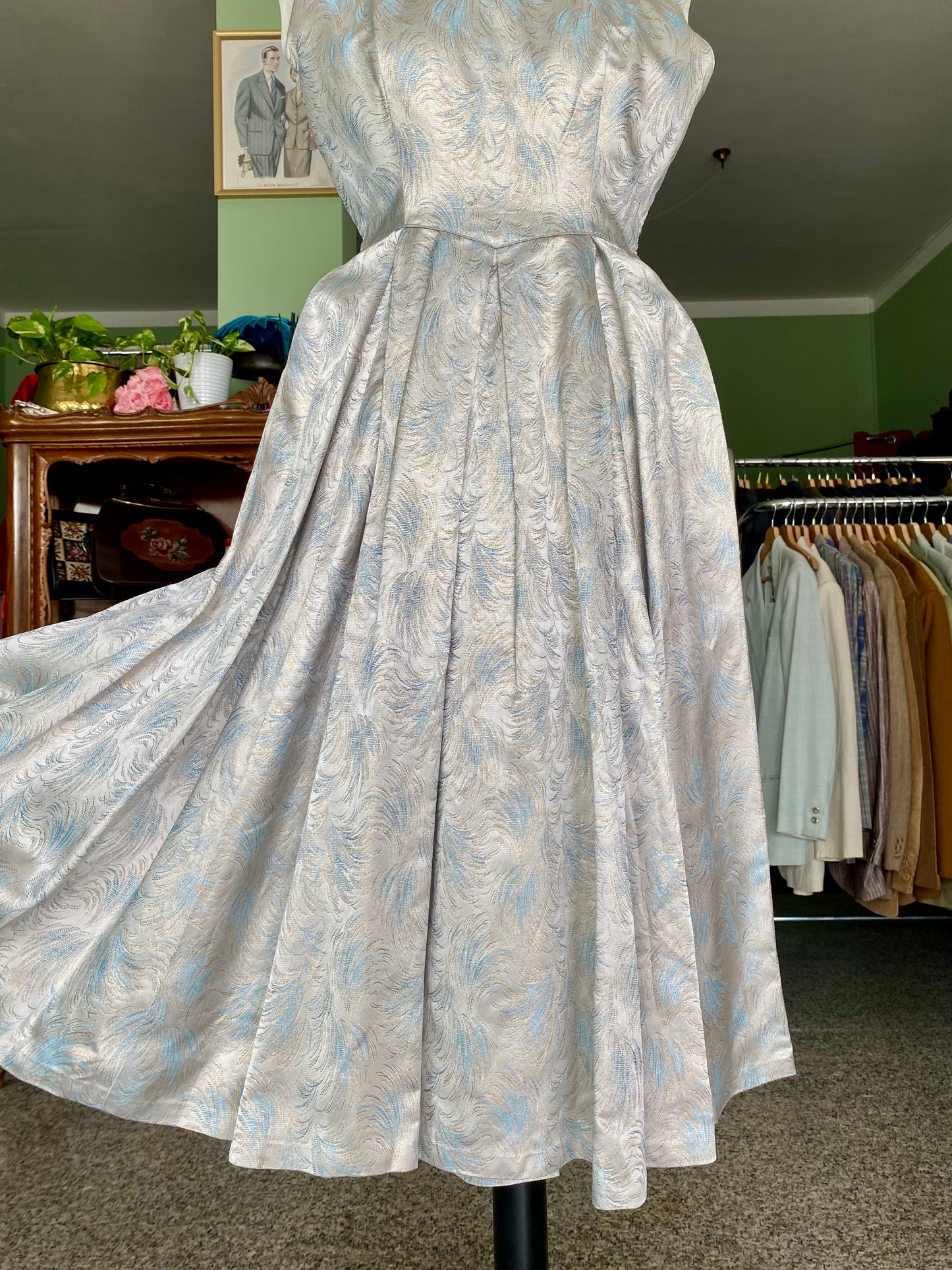 Abito originale anni ’50 in broccato lamé a motivo piumato - TG. 38