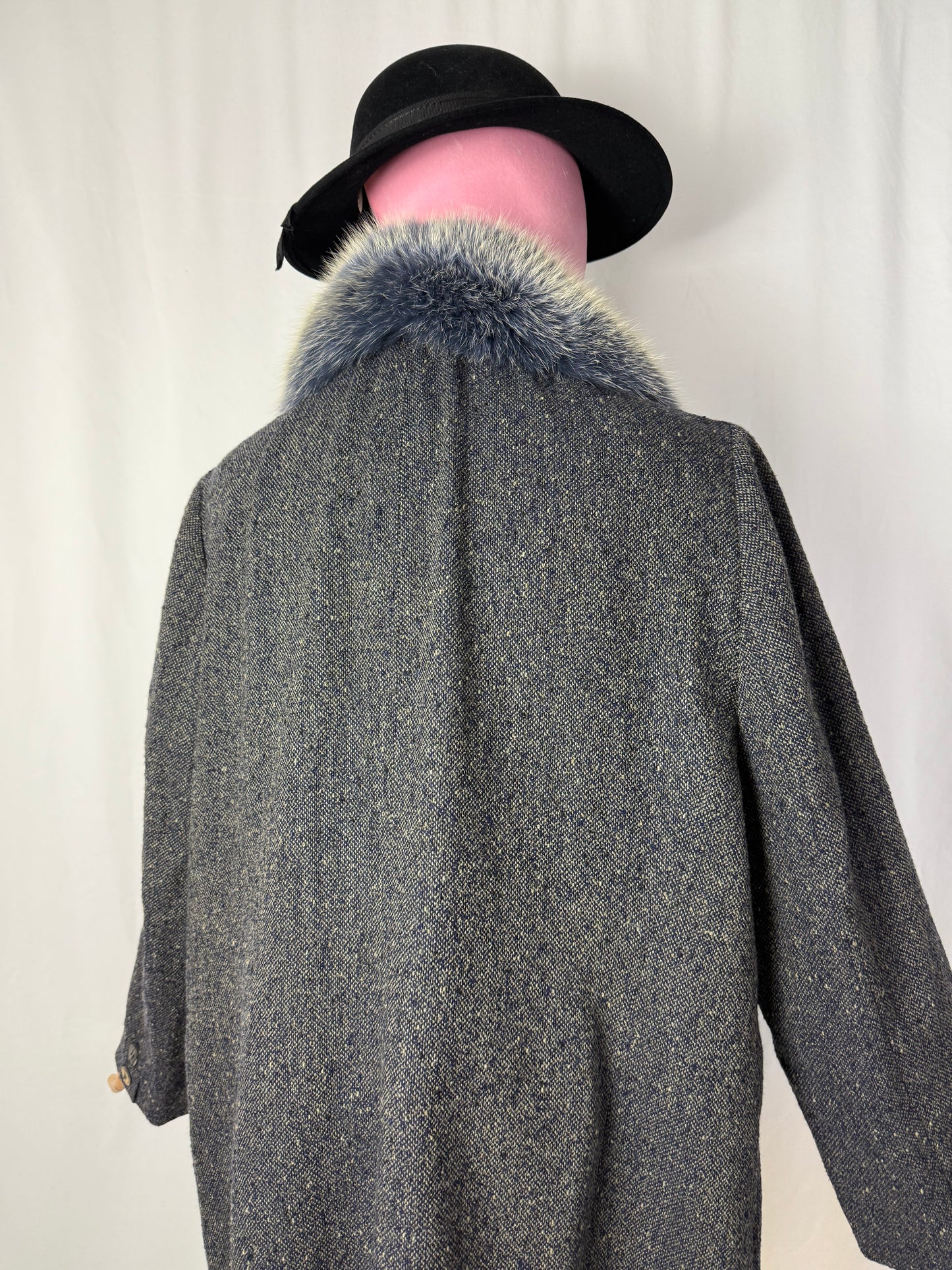 Cappotto in lana grigia con collo in Volpe Bicolore - TG. 44/46