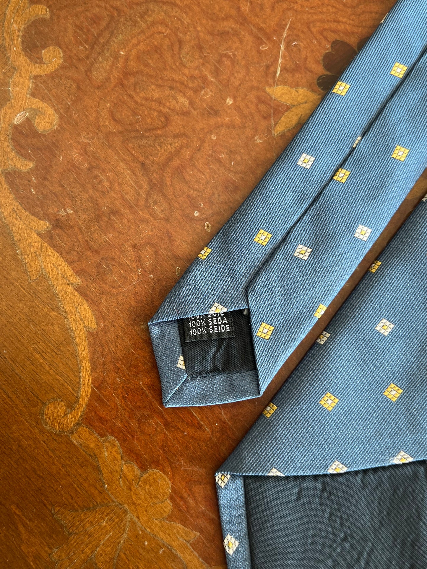 Cravatta anni ‘90 micro-fantasia